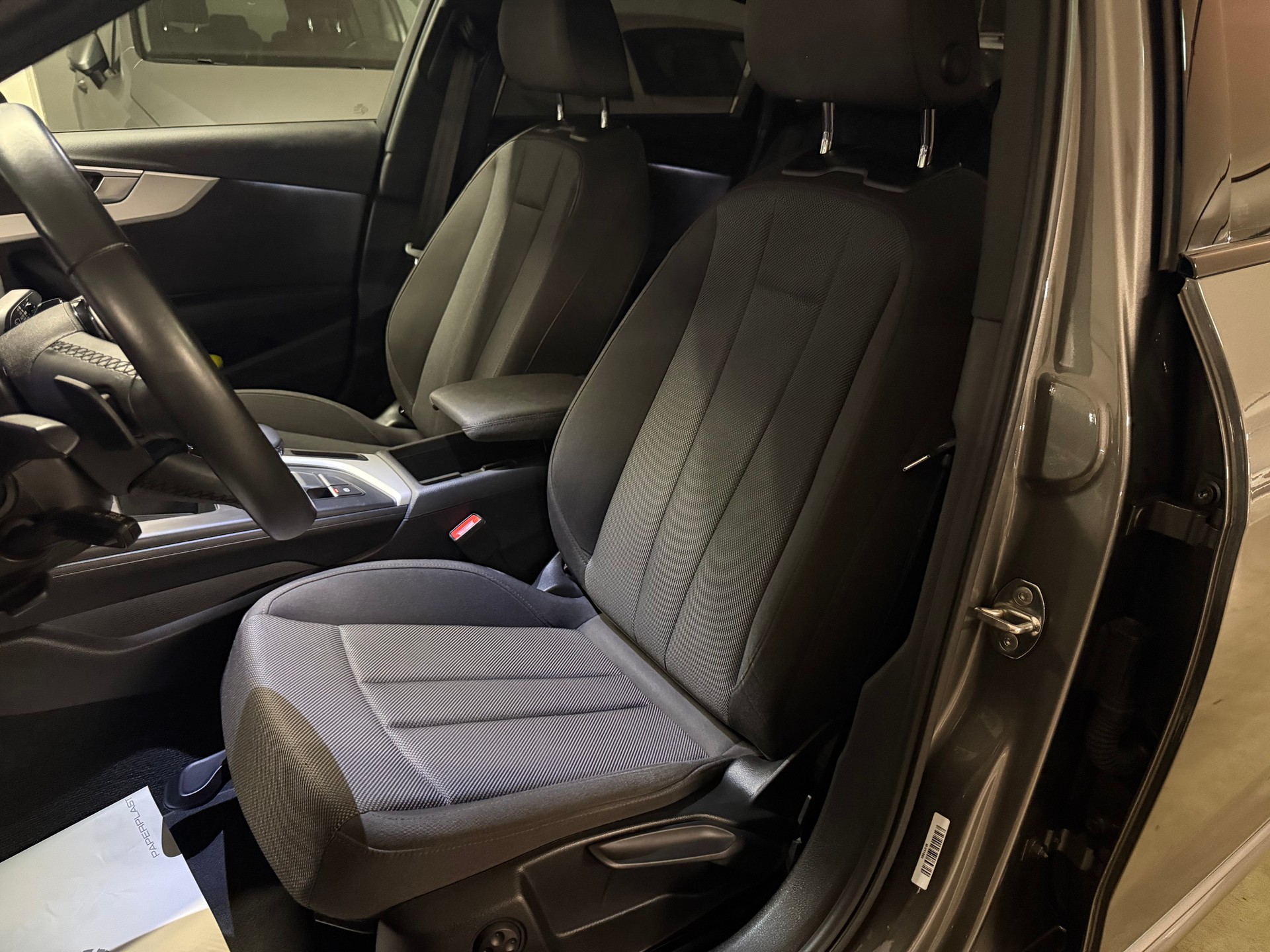 AUDI A4 Limousine 40 TDI advanced quattro S-tronic AHK, RF- Kamera-image-8