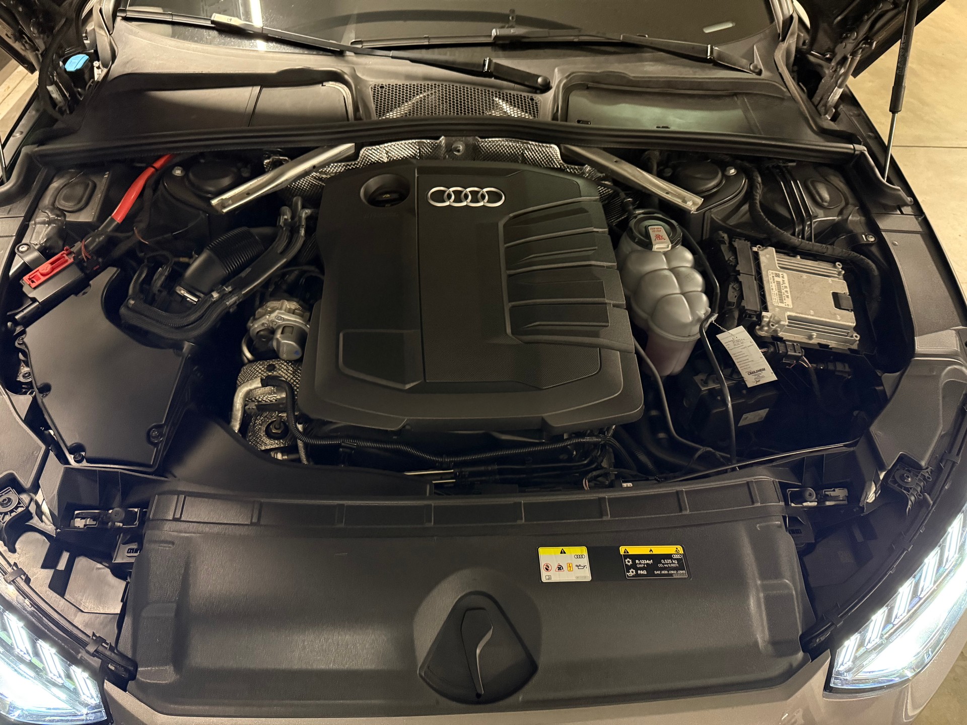 AUDI A4 Limousine 40 TDI advanced quattro S-tronic AHK, RF- Kamera-image-13