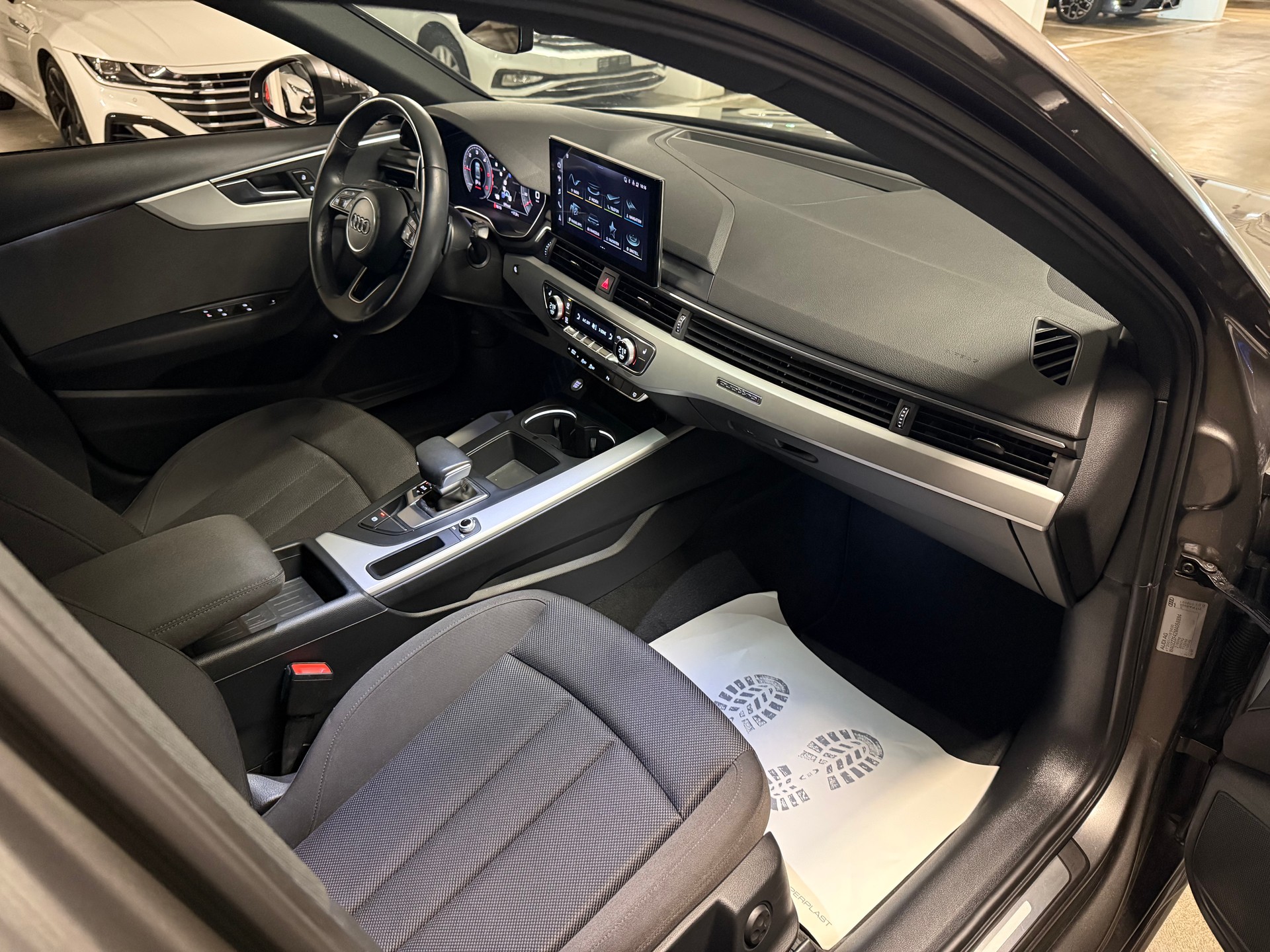 AUDI A4 Limousine 40 TDI advanced quattro S-tronic AHK, RF- Kamera-image-9