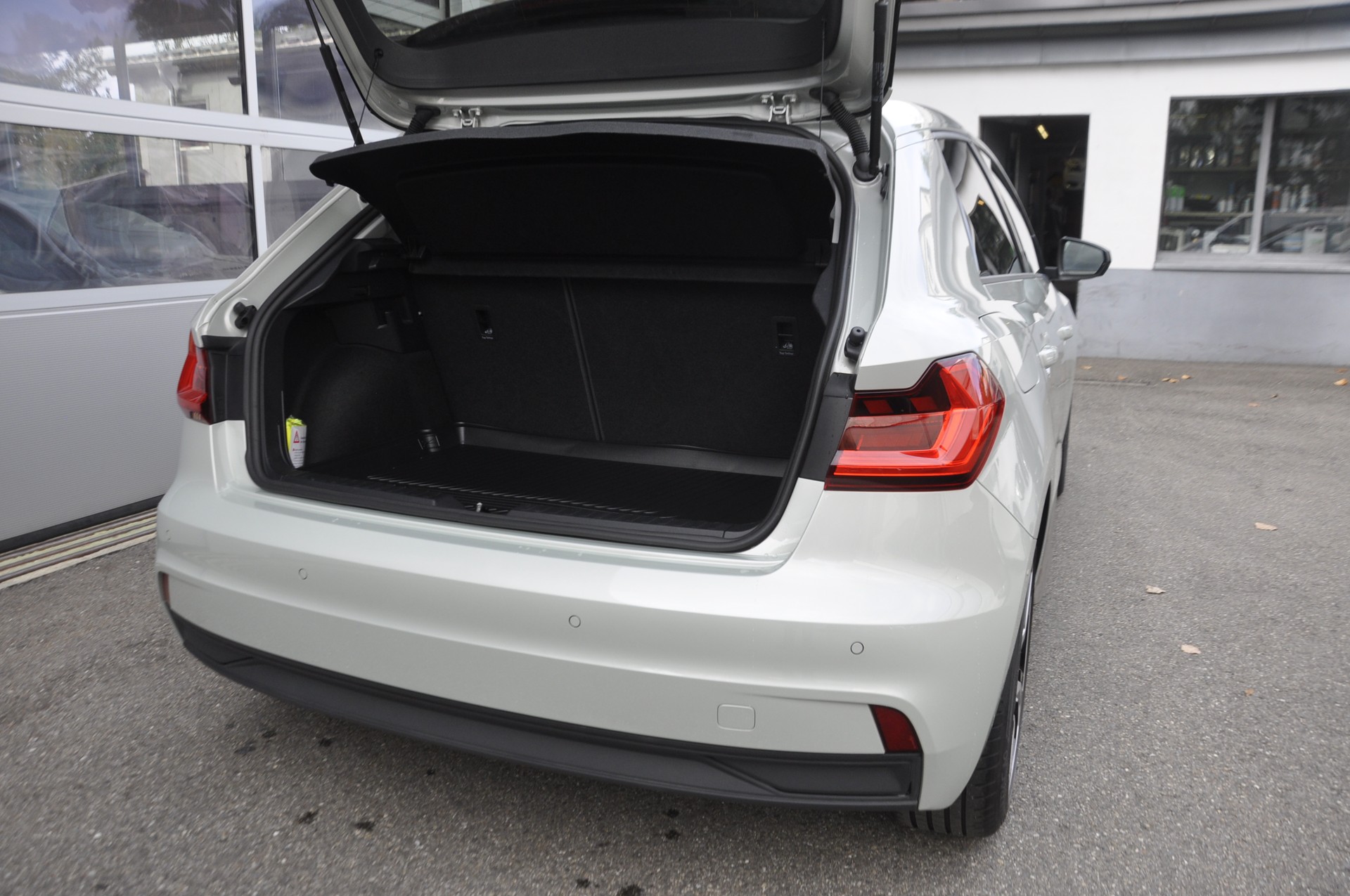 AUDI A1 Sportback 30 TFSI S-tronic-image-14