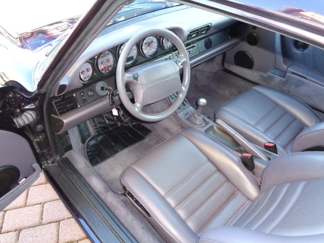 PORSCHE 911 Carrera 4 Jubilé-showroom-element-3