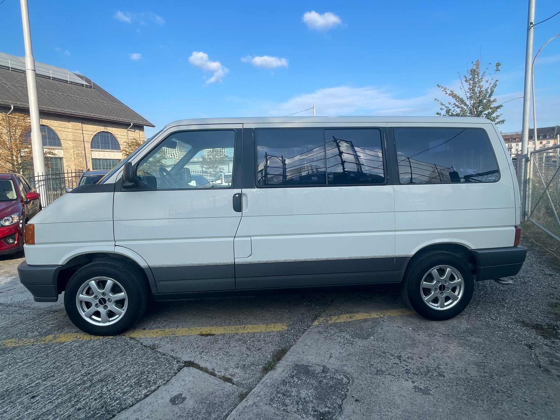 VW T4 Multivan 2.5 Allstar-image-4