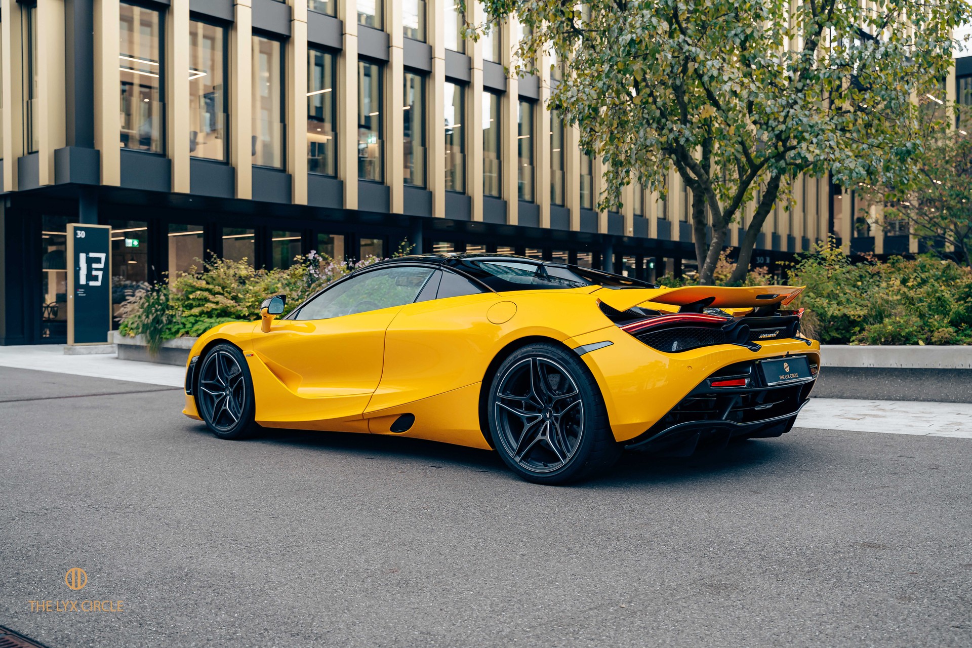 McLAREN 720S Spider 4.0 V8 SSG-image-9