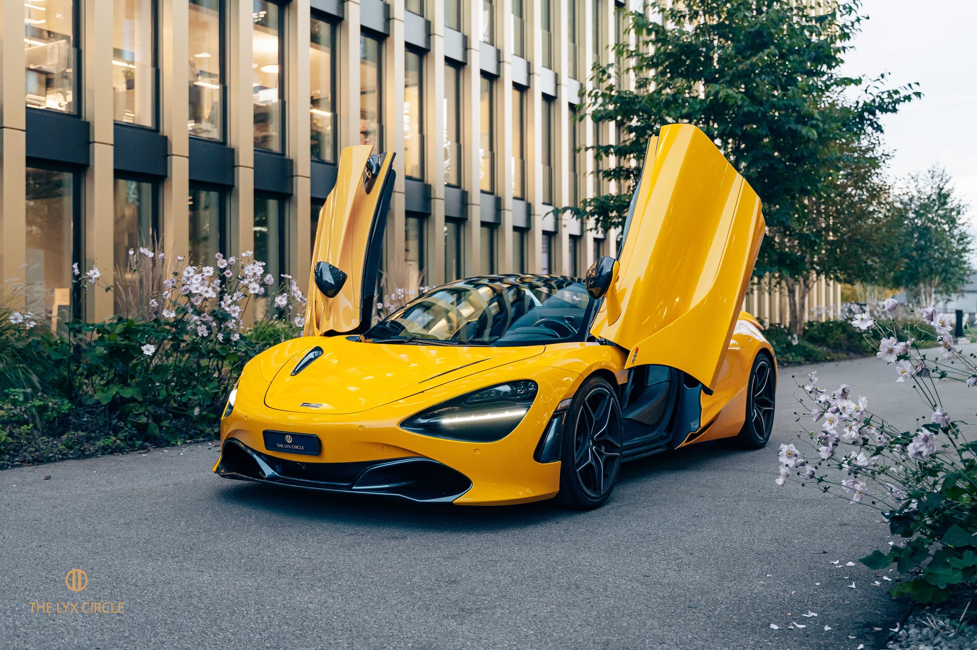 McLAREN 720S Spider 4.0 V8 SSG-image-12