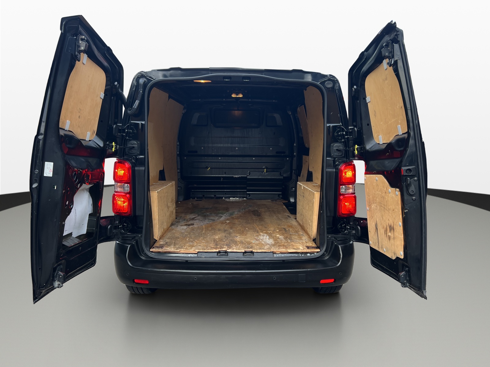 PEUGEOT Expert 2.0 BlueHDi 120 S&S Premium Standard EAT8-image-19