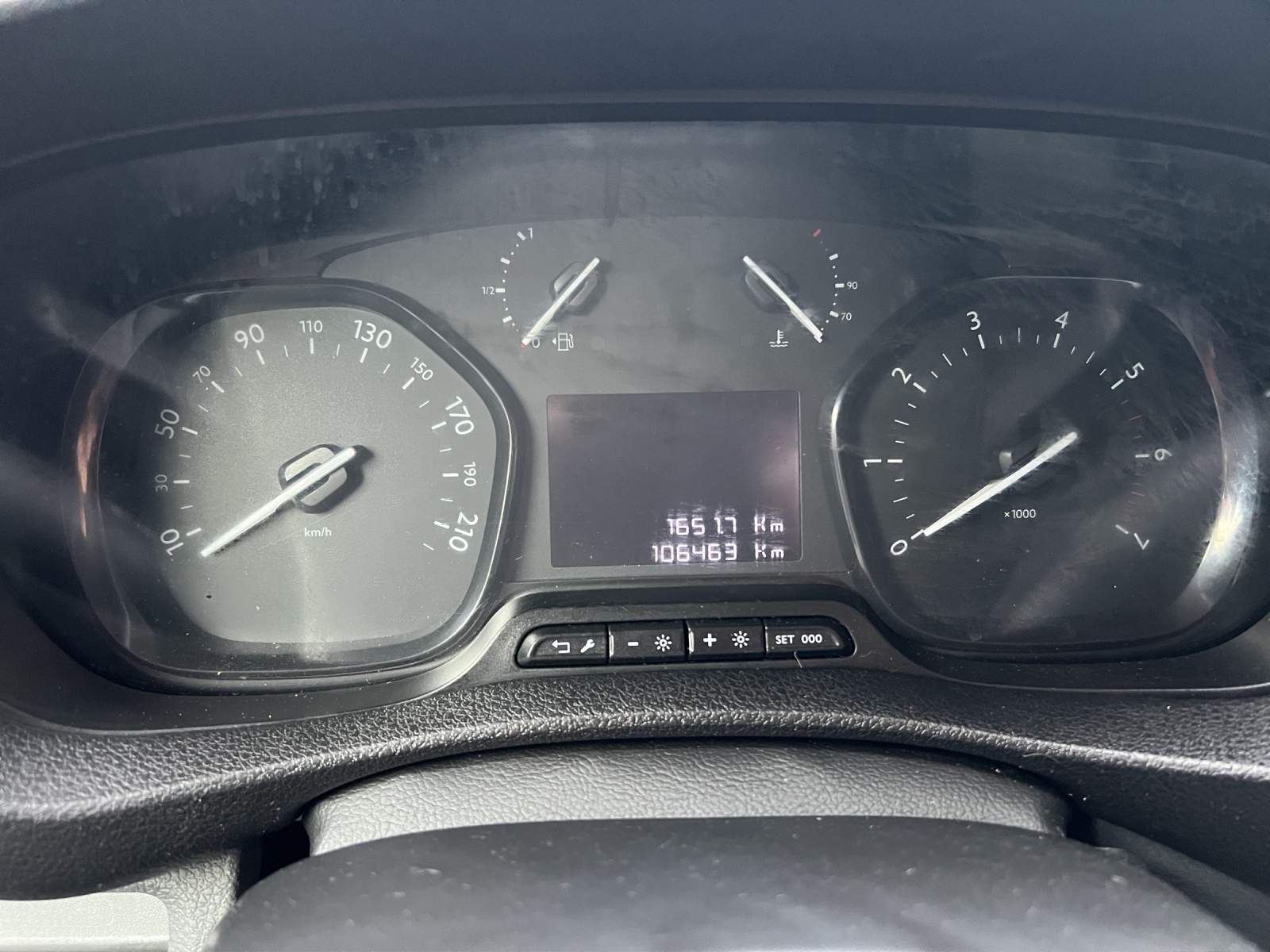 PEUGEOT Expert 2.0 BlueHDi 120 S&S Premium Standard EAT8-image-12
