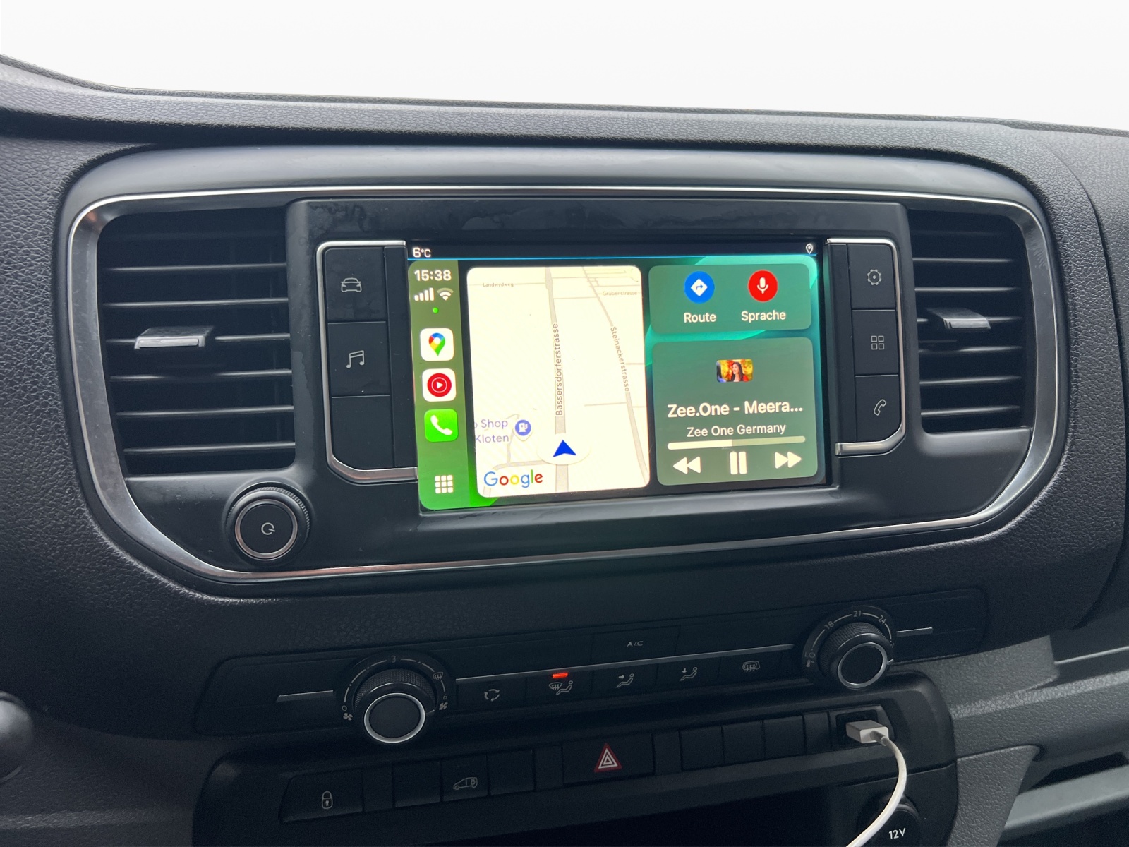 PEUGEOT Expert 2.0 BlueHDi 120 S&S Premium Standard EAT8-image-13