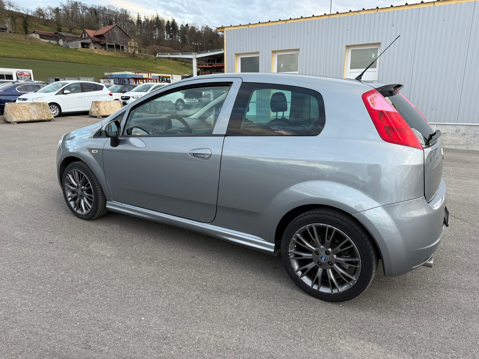 FIAT Punto 1.4 16V Dynamic-image-15