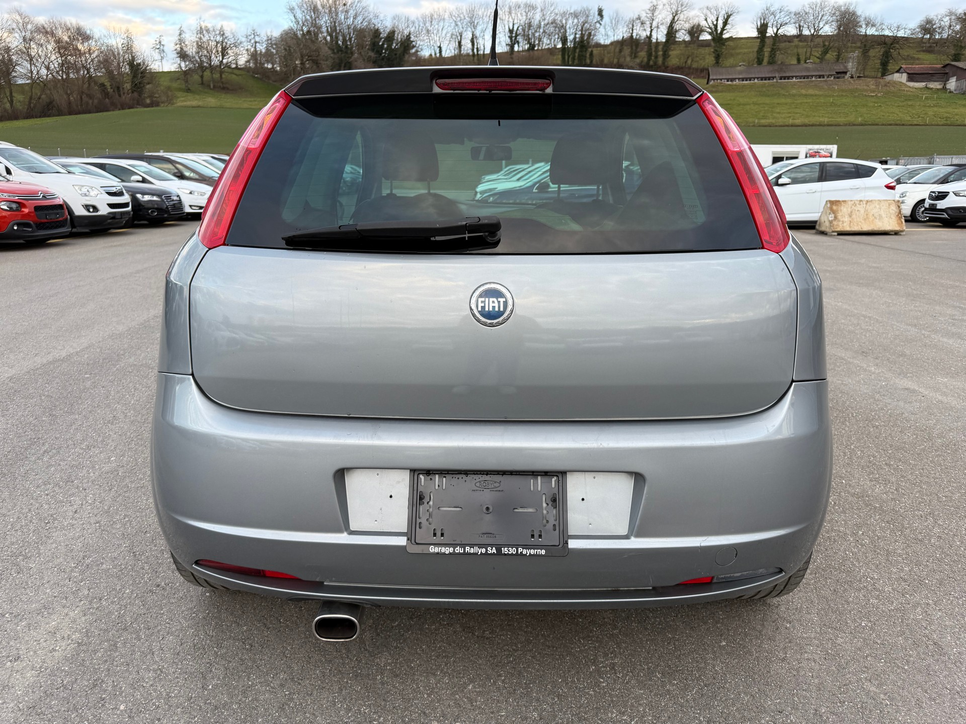 FIAT Punto 1.4 16V Dynamic-image-12