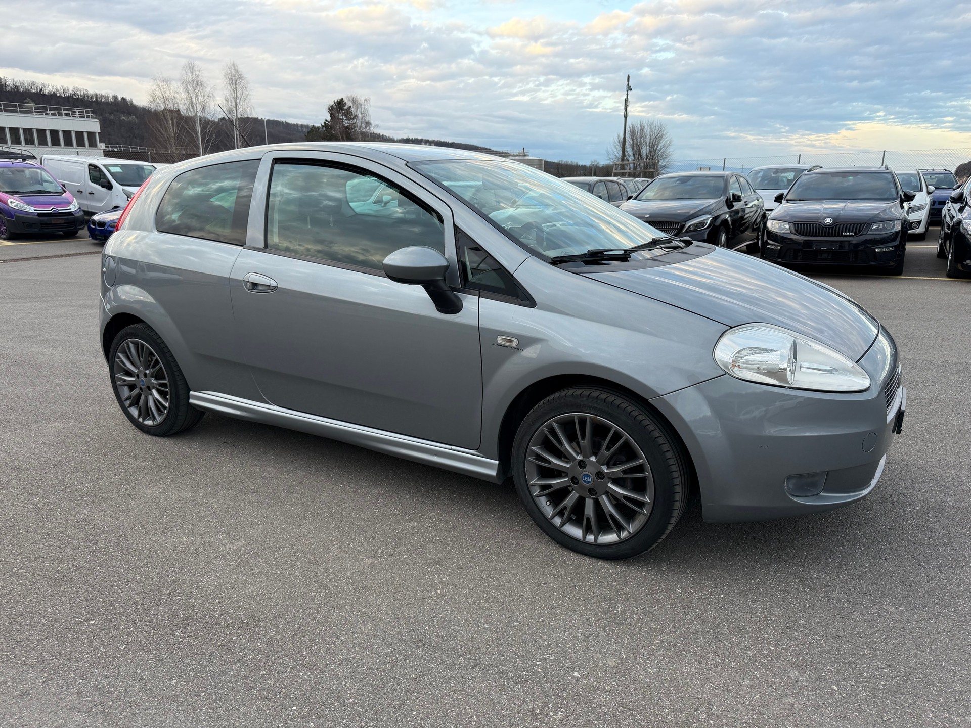 FIAT Punto 1.4 16V Dynamic-image-4