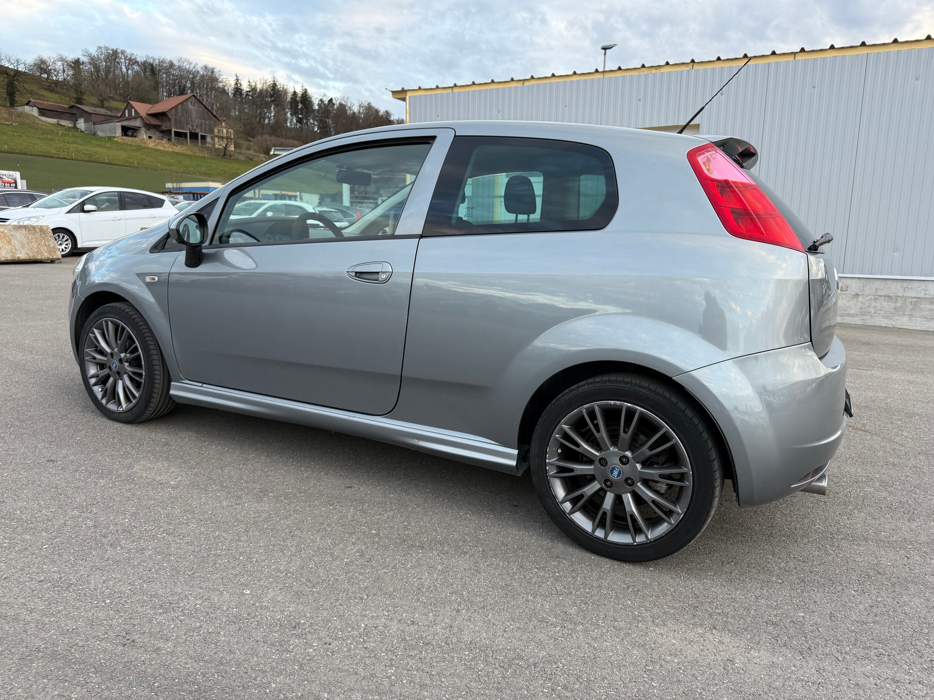 FIAT Punto 1.4 16V Dynamic-image-14