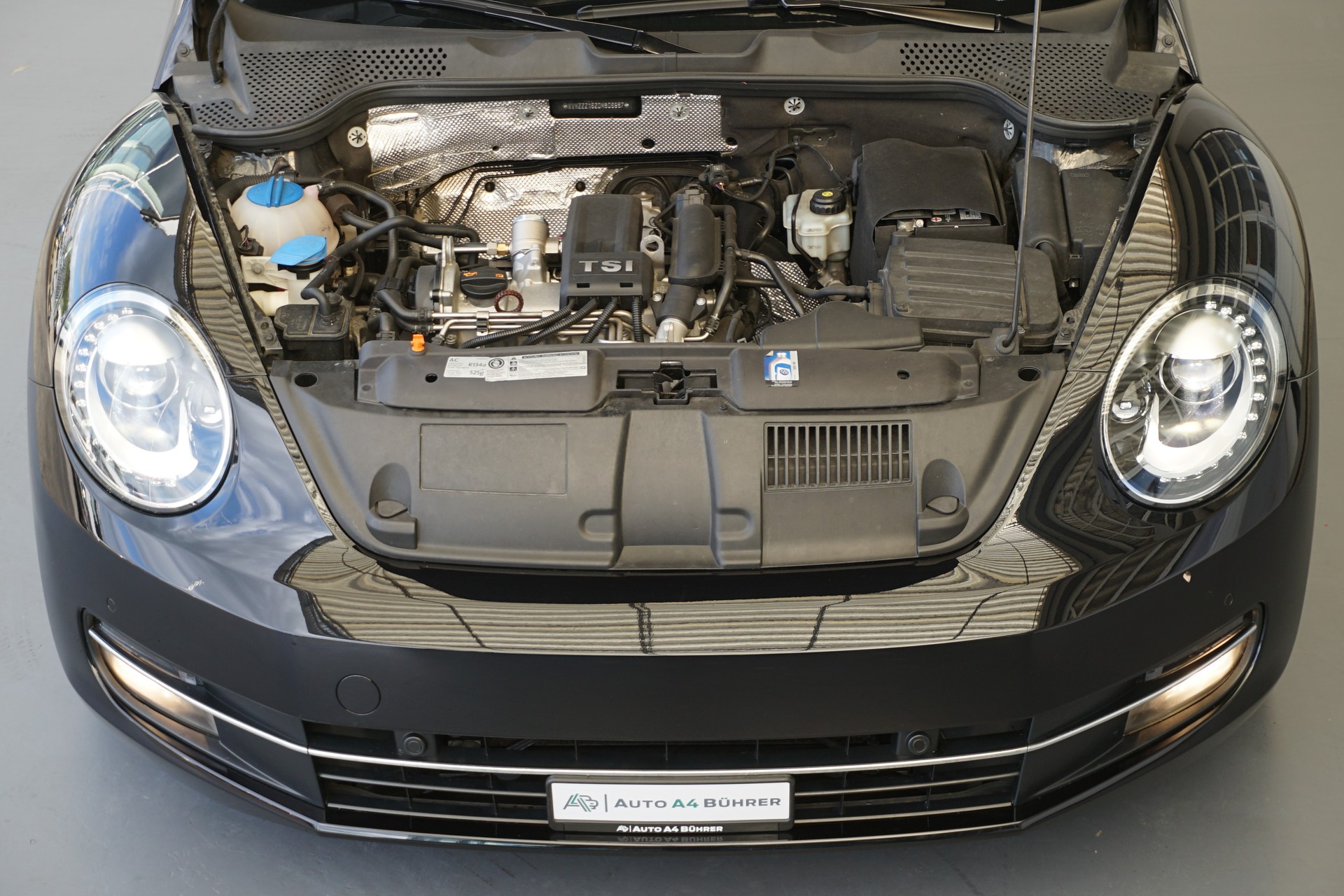 VW Beetle Cabriolet 1.2 TSI Design-image-19