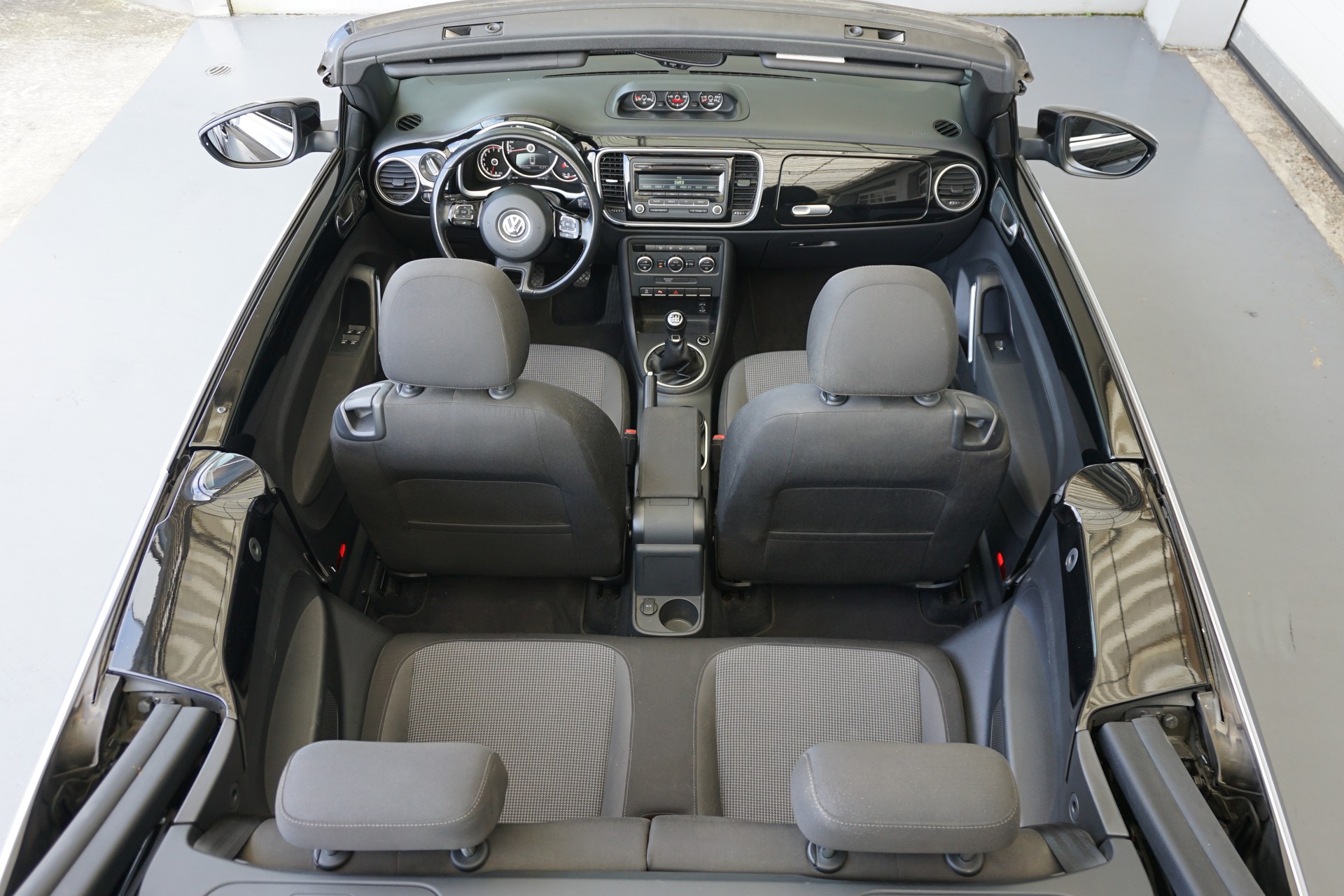 VW Beetle Cabriolet 1.2 TSI Design-image-20