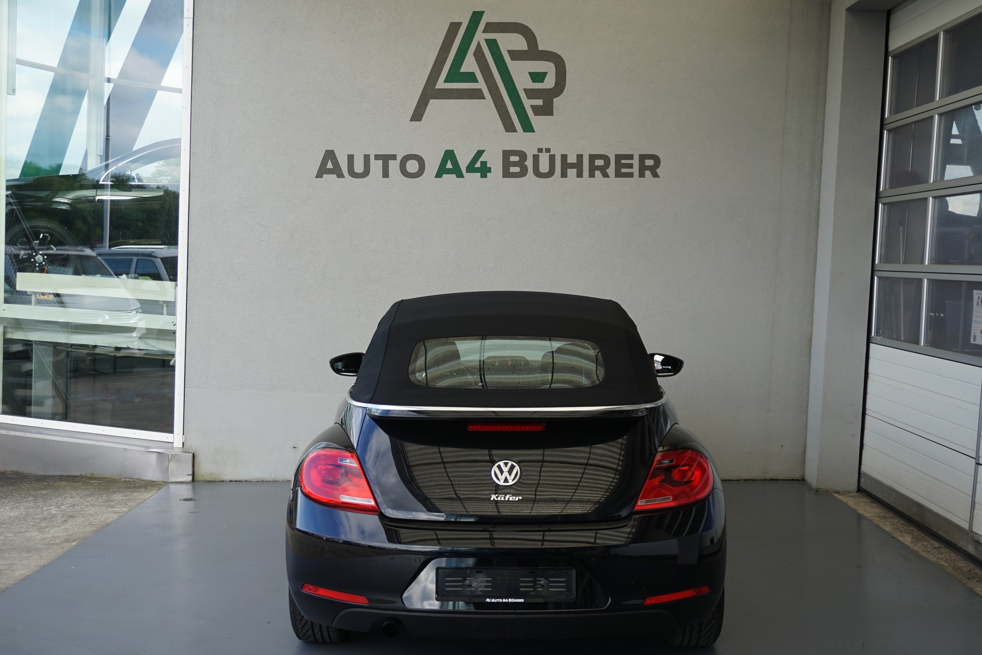 VW Beetle Cabriolet 1.2 TSI Design-image-15