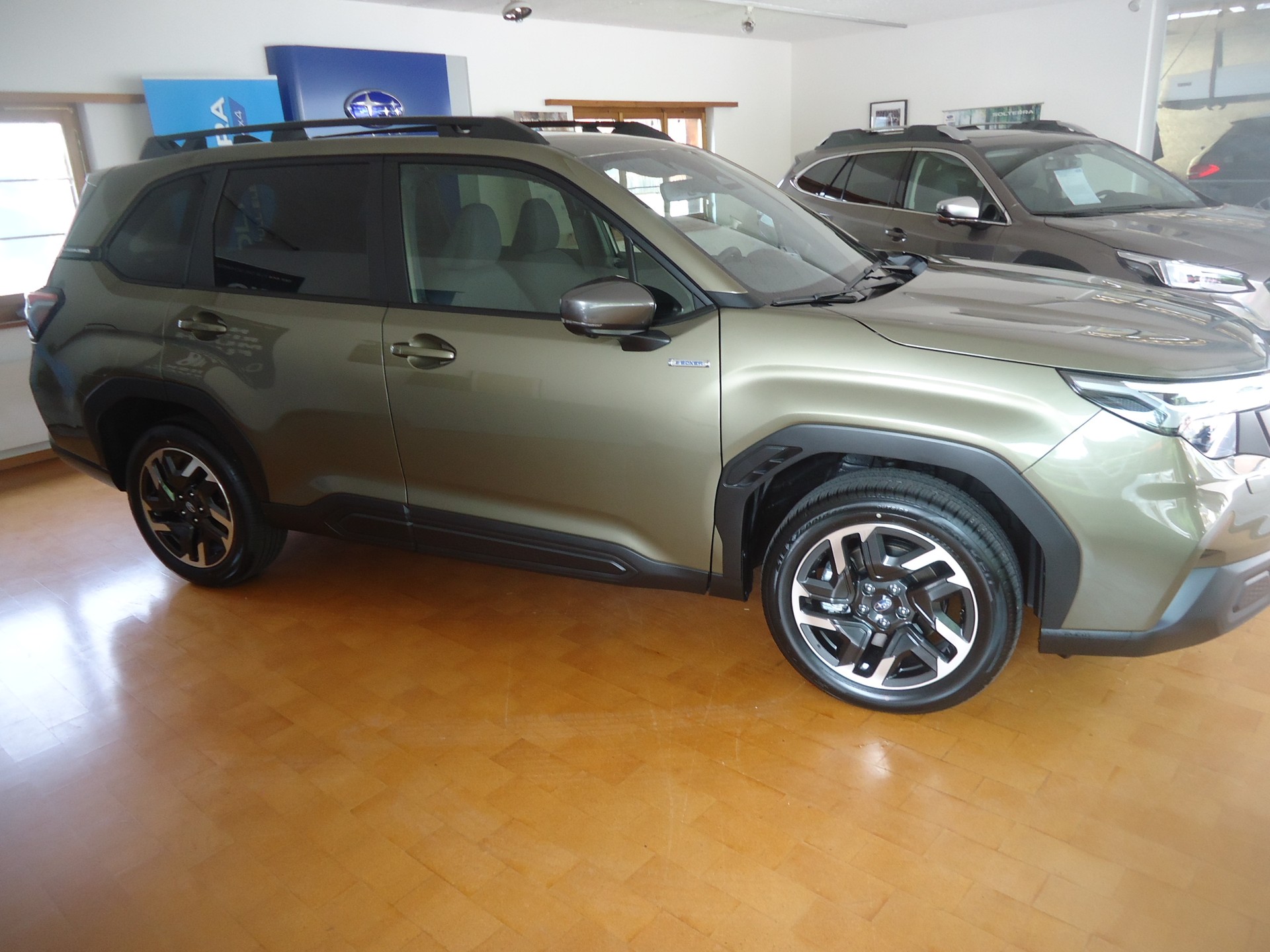 SUBARU Forester 2.0i e-Boxer Swiss Plus Lineartronic-image-6