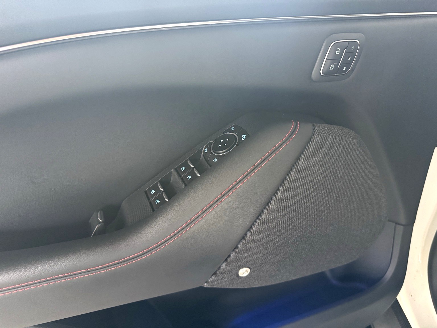FORD Mustang MACH-E Premium AWD 99 kWh-image-15