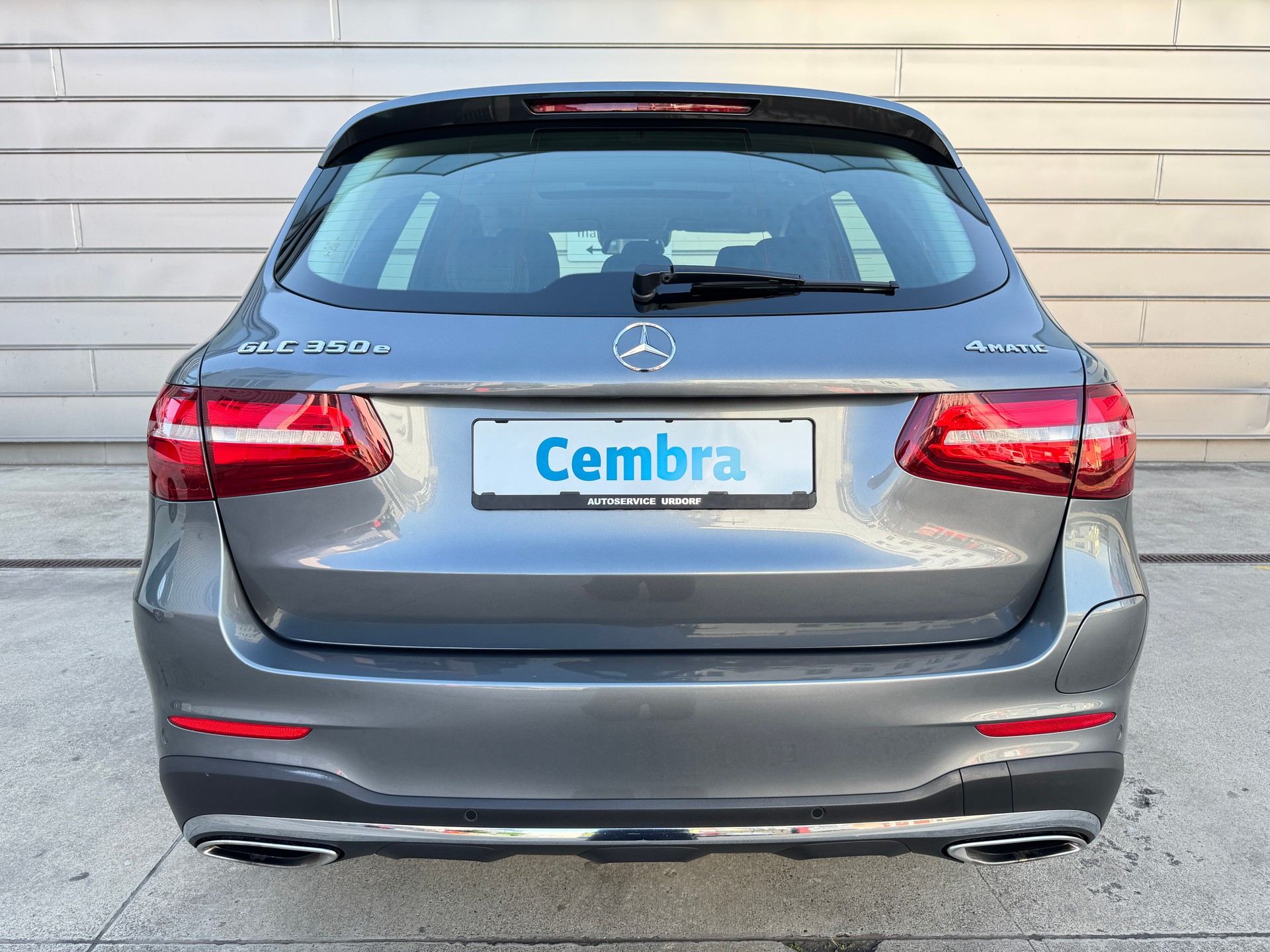 MERCEDES-BENZ GLC 350 e AMG Line 4Matic 7G-Tronic-image-3