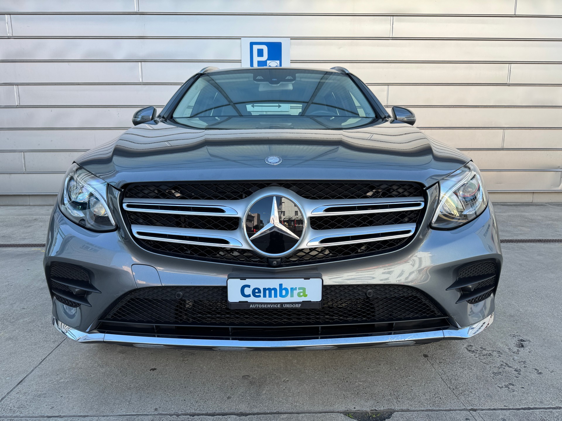 MERCEDES-BENZ GLC 350 e AMG Line 4Matic 7G-Tronic-image-2