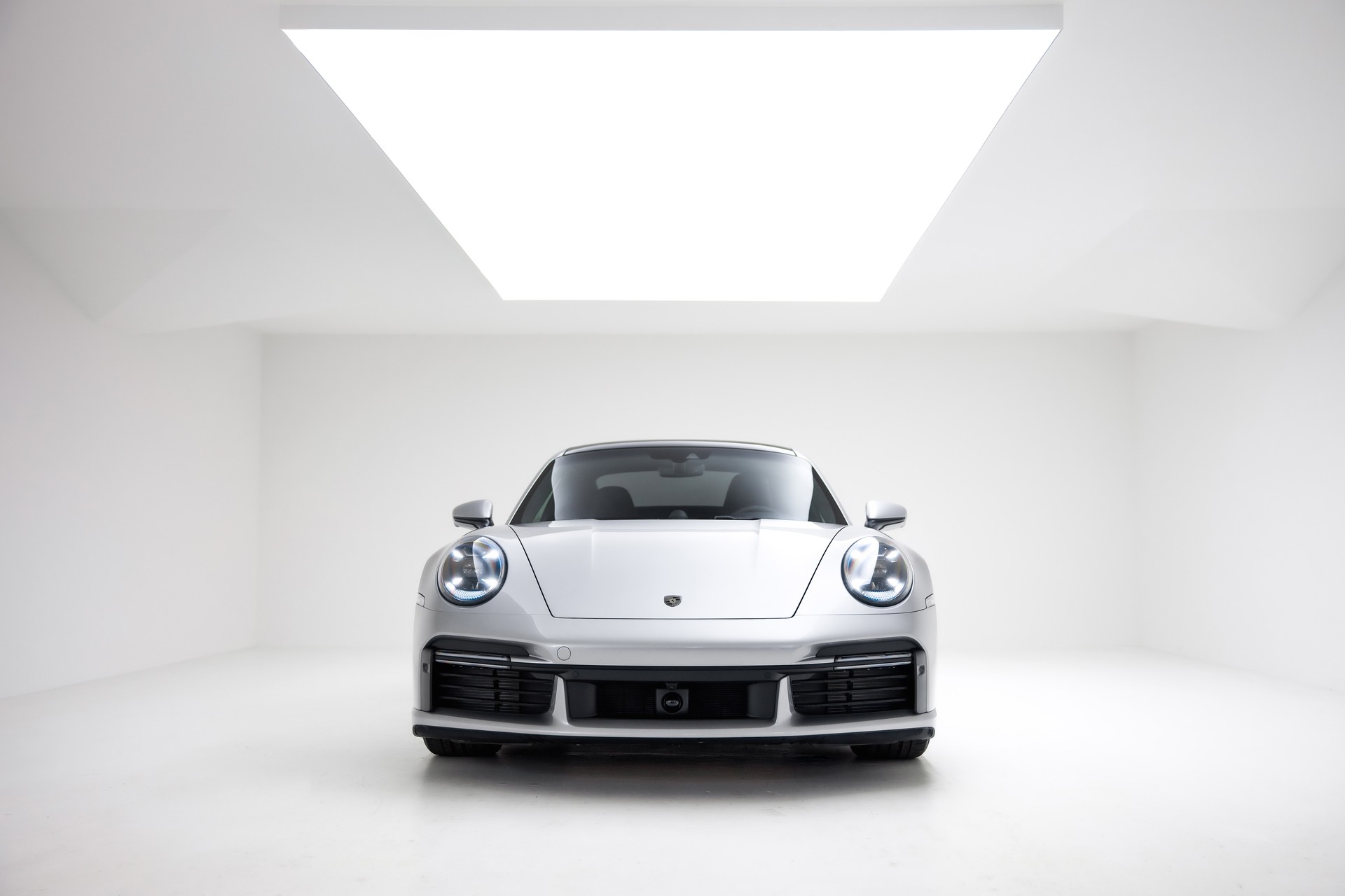 PORSCHE 911 Turbo 50 Jahre-showroom-element-3