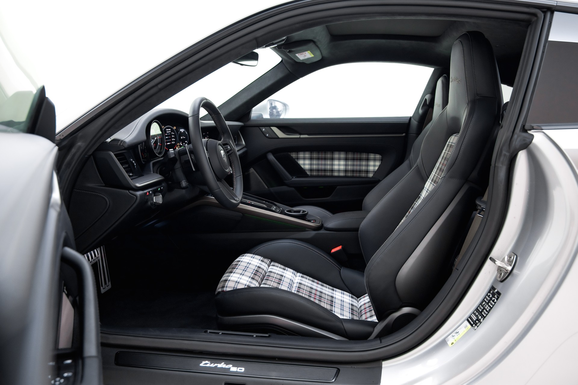 PORSCHE 911 Turbo 50 Jahre-image-21