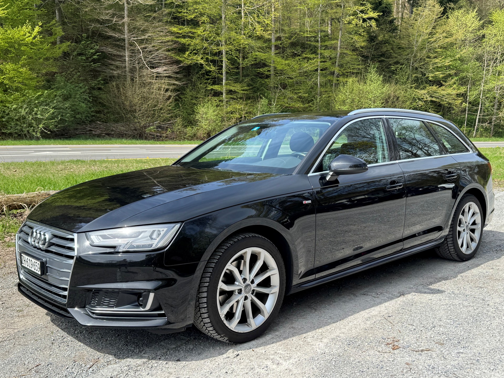 AUDI A4 Avant 2.0 TFSI Sport S-tronic-image-2