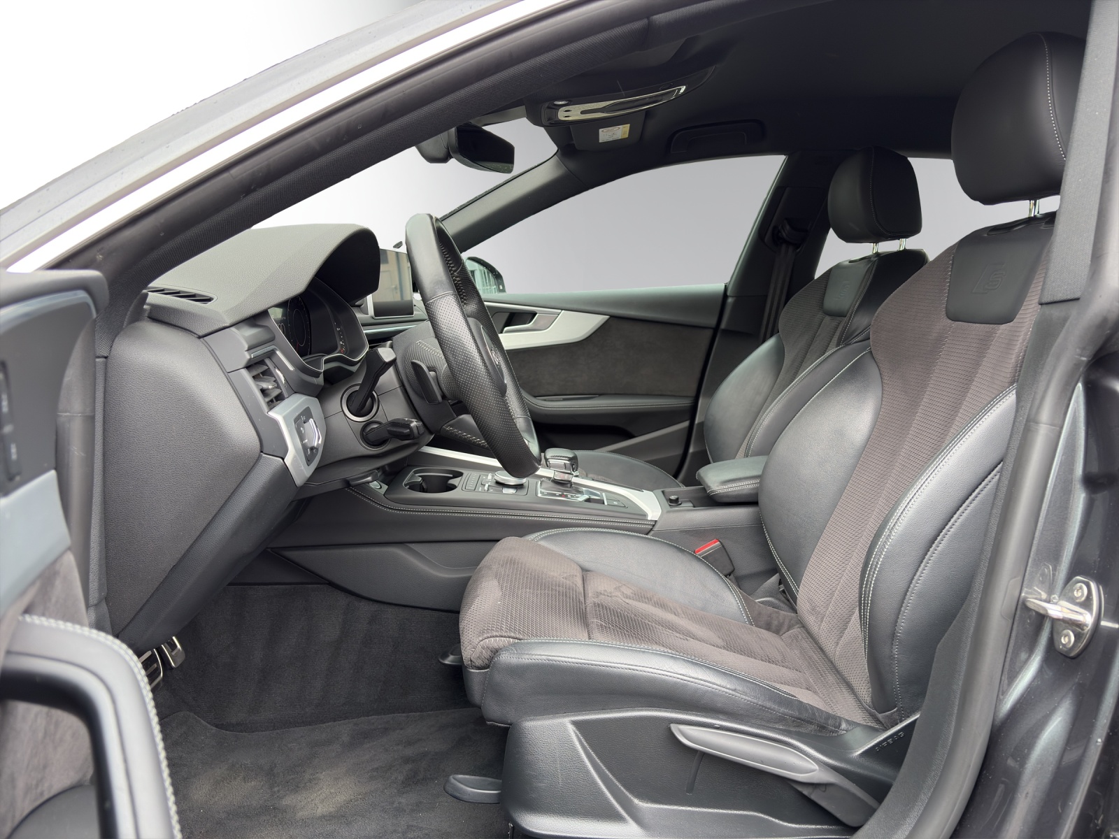 AUDI A5 Sportback 2.0 TFSI S-Line Sport quattro S-tronic-image-8