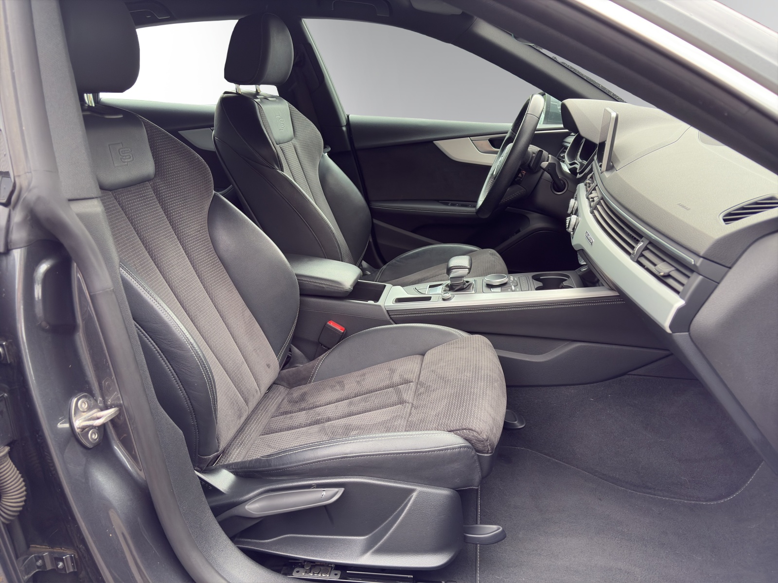 AUDI A5 Sportback 2.0 TFSI S-Line Sport quattro S-tronic-image-11