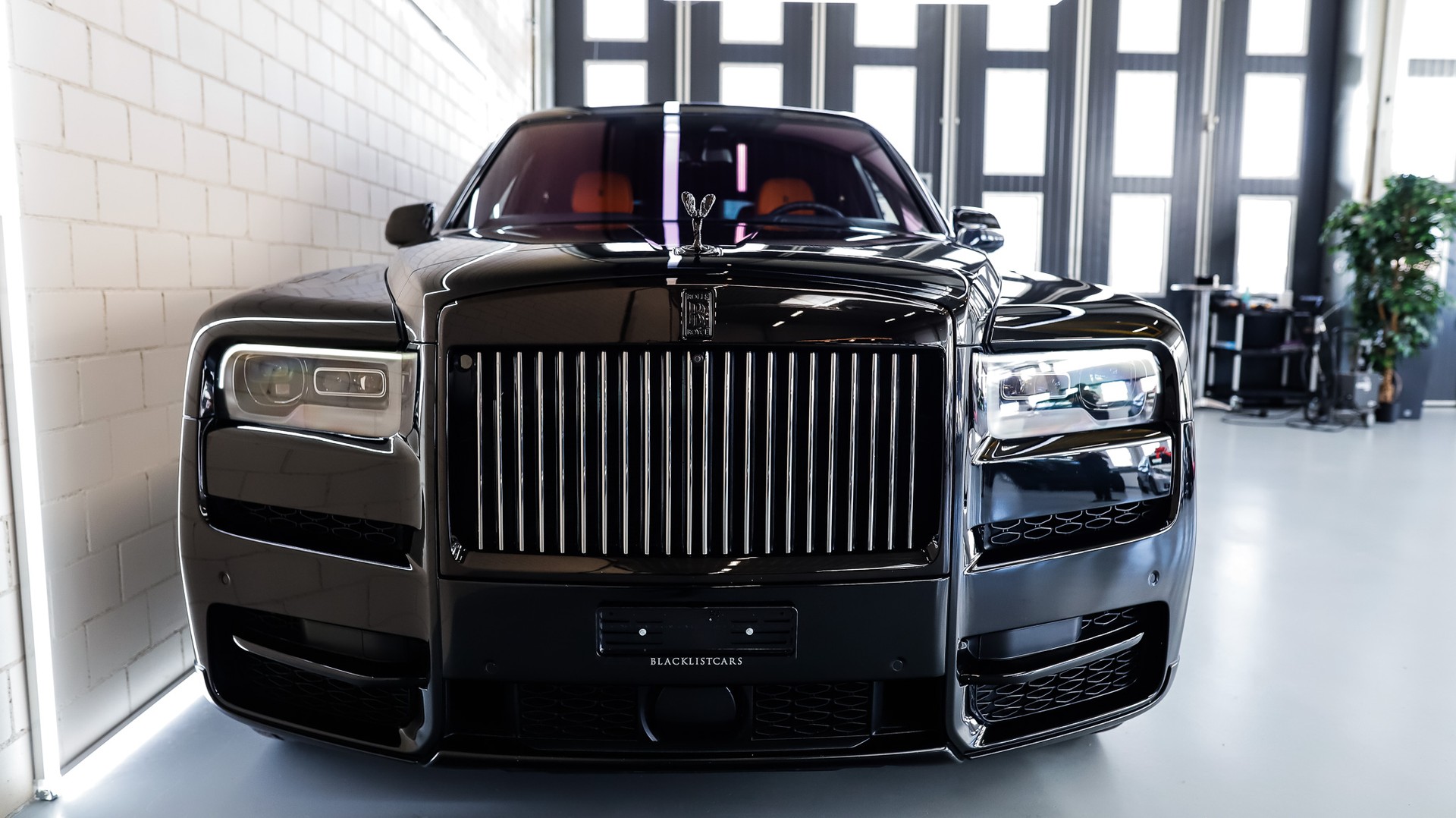 ROLLS-ROYCE Cullinan 6.7 V12 *Mandarin Interior*-showroom-element-2