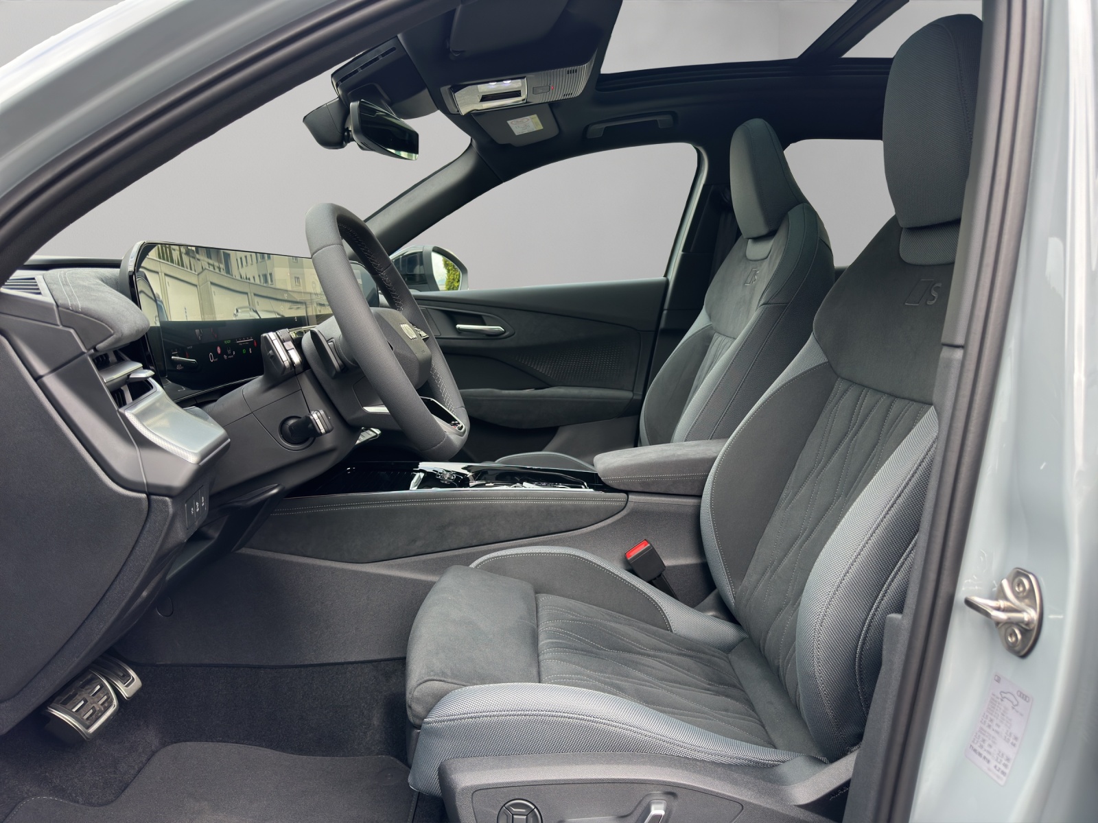 AUDI Q3 SUV TFSI quattro 195 kW S tronic-image-7