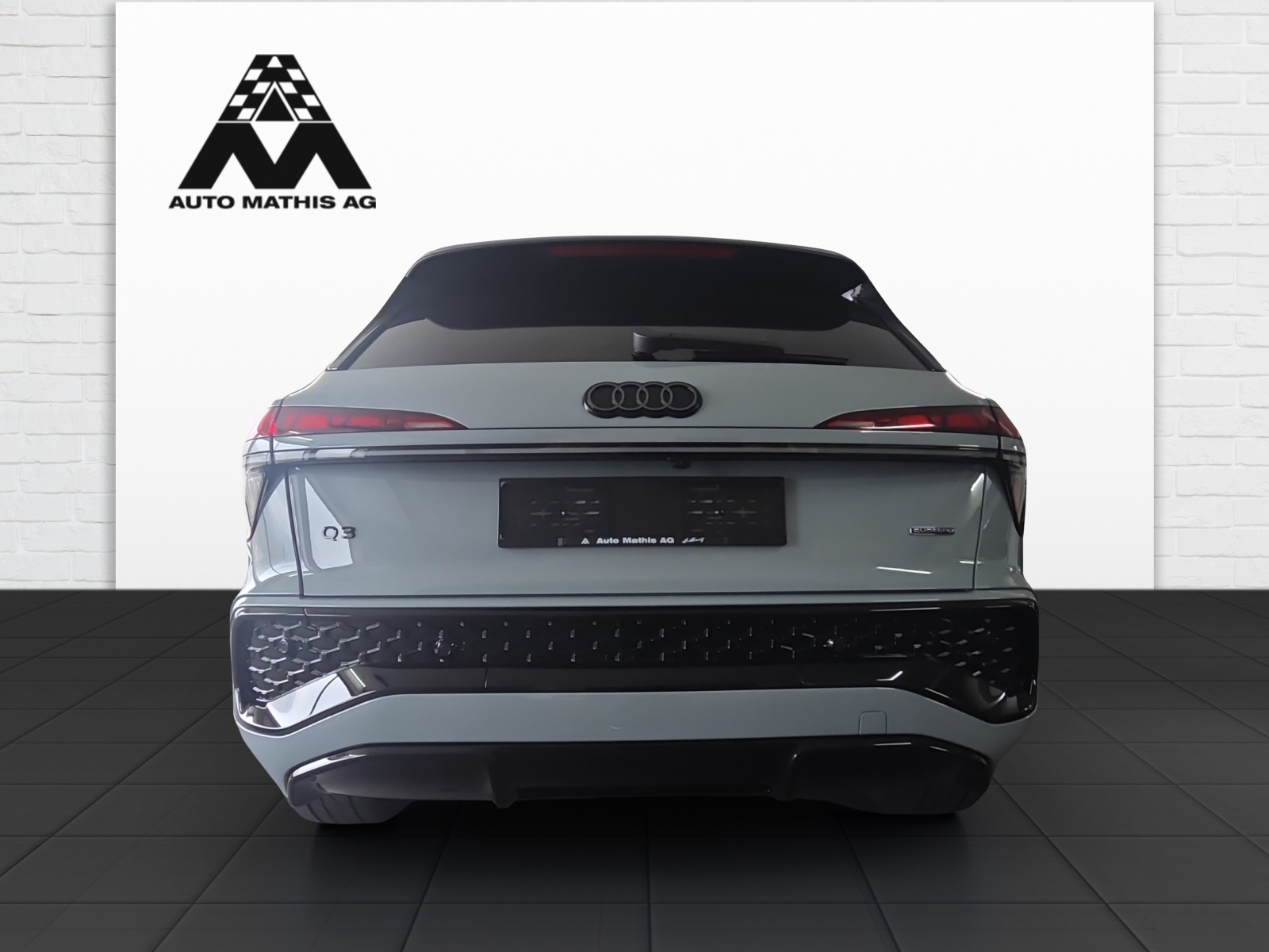 AUDI Q3 SUV TFSI quattro 195 kW S tronic-image-9