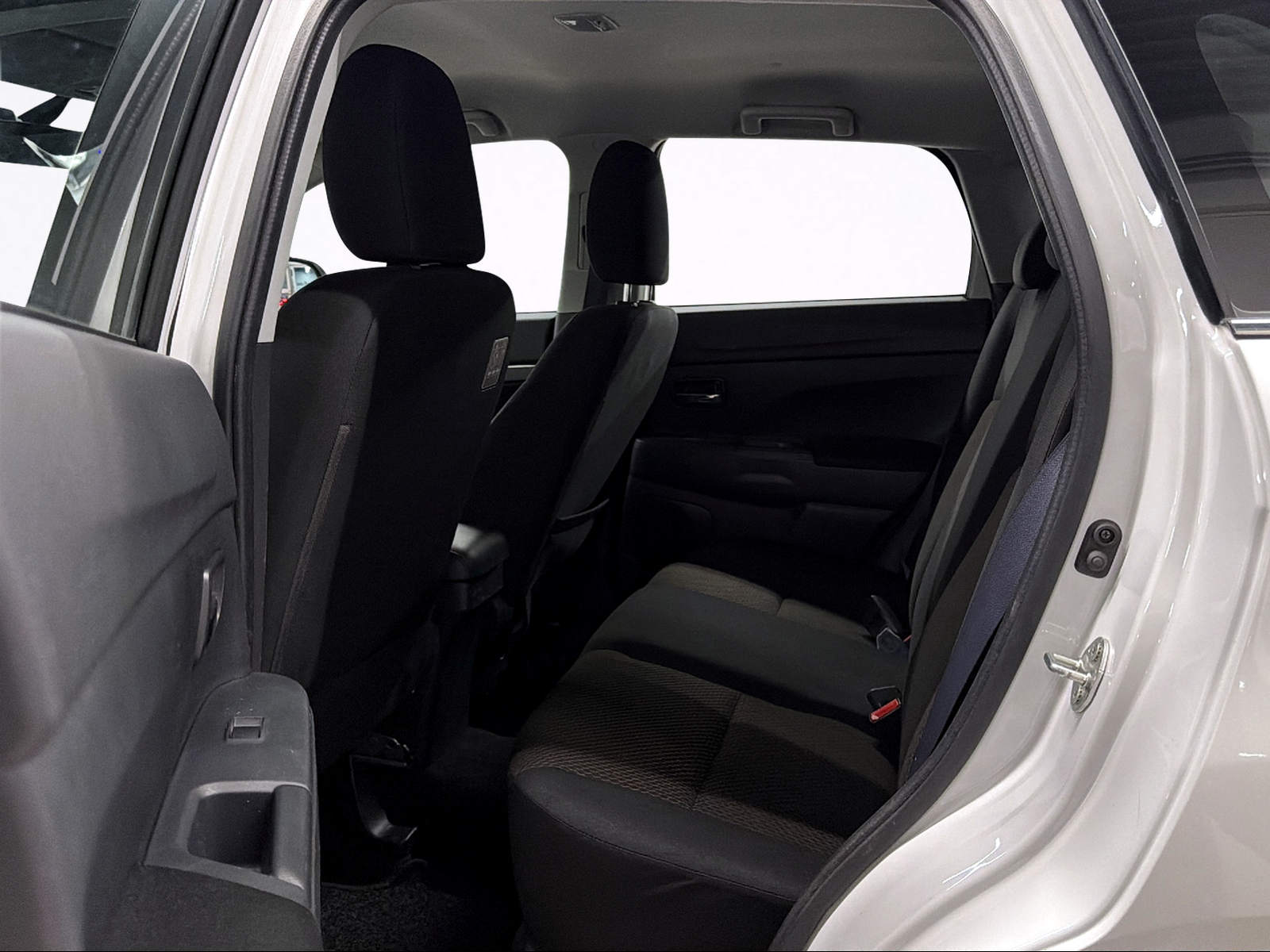 MITSUBISHI ASX 2.0 MIVEC Value 2WD-image-11
