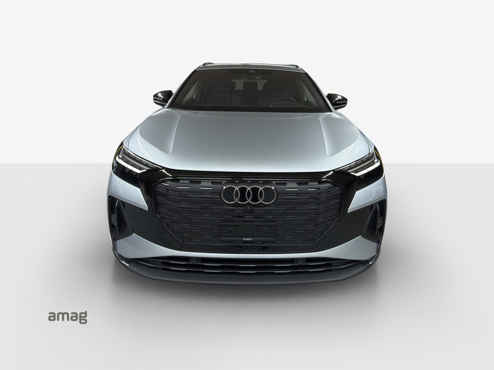 AUDI Q4 e-tron 45 quattro-image-6
