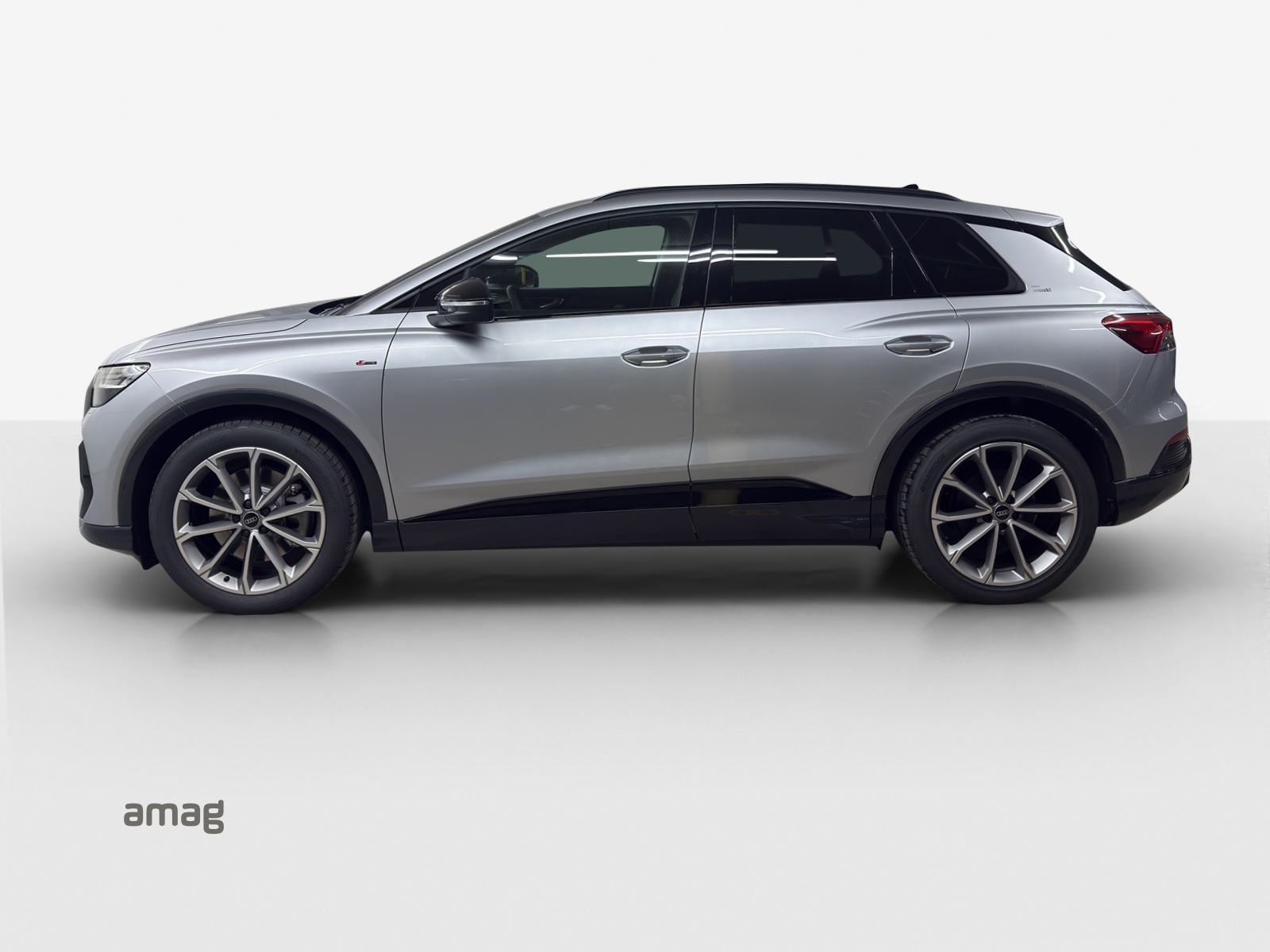 AUDI Q4 e-tron 45 quattro-image-1
