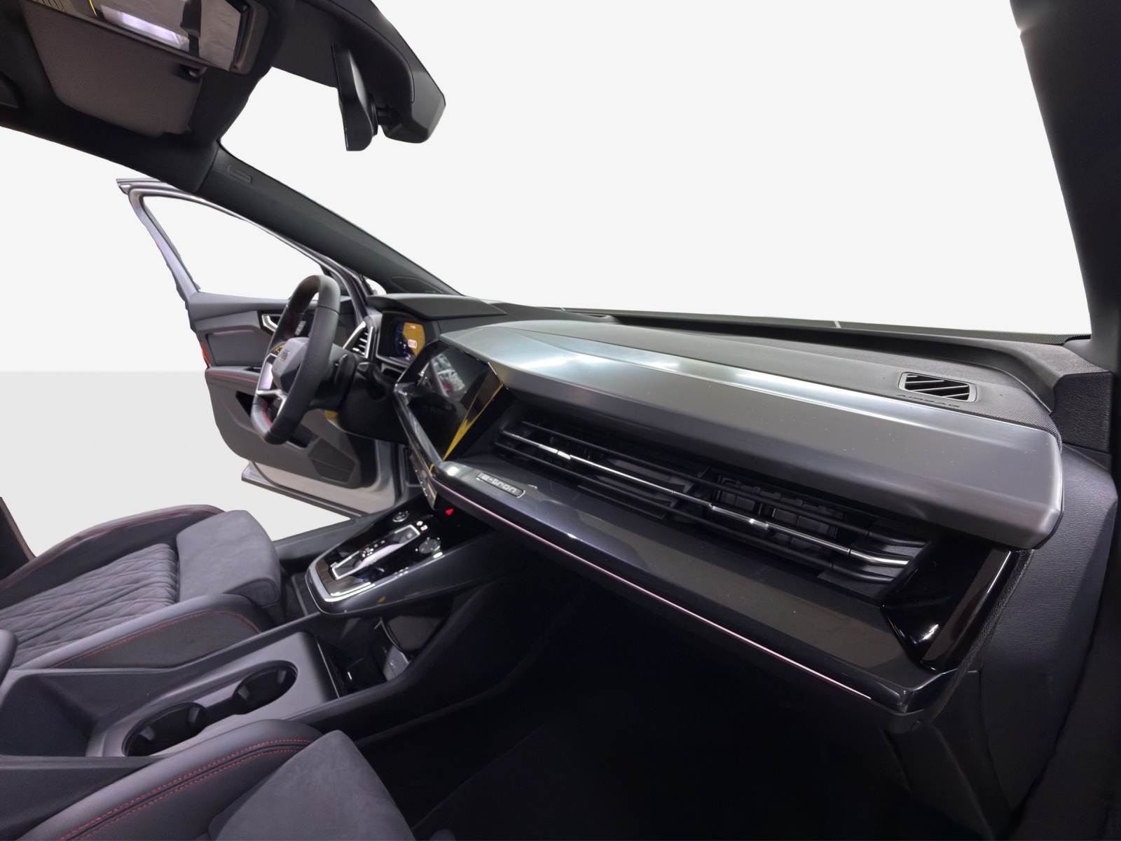 AUDI Q4 e-tron 45 quattro-image-14