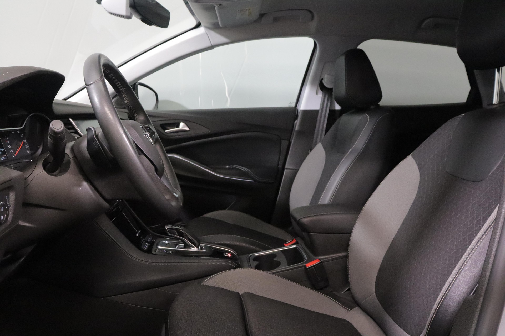 OPEL Grandland X 1.6 T PHEV Excellence-image-3