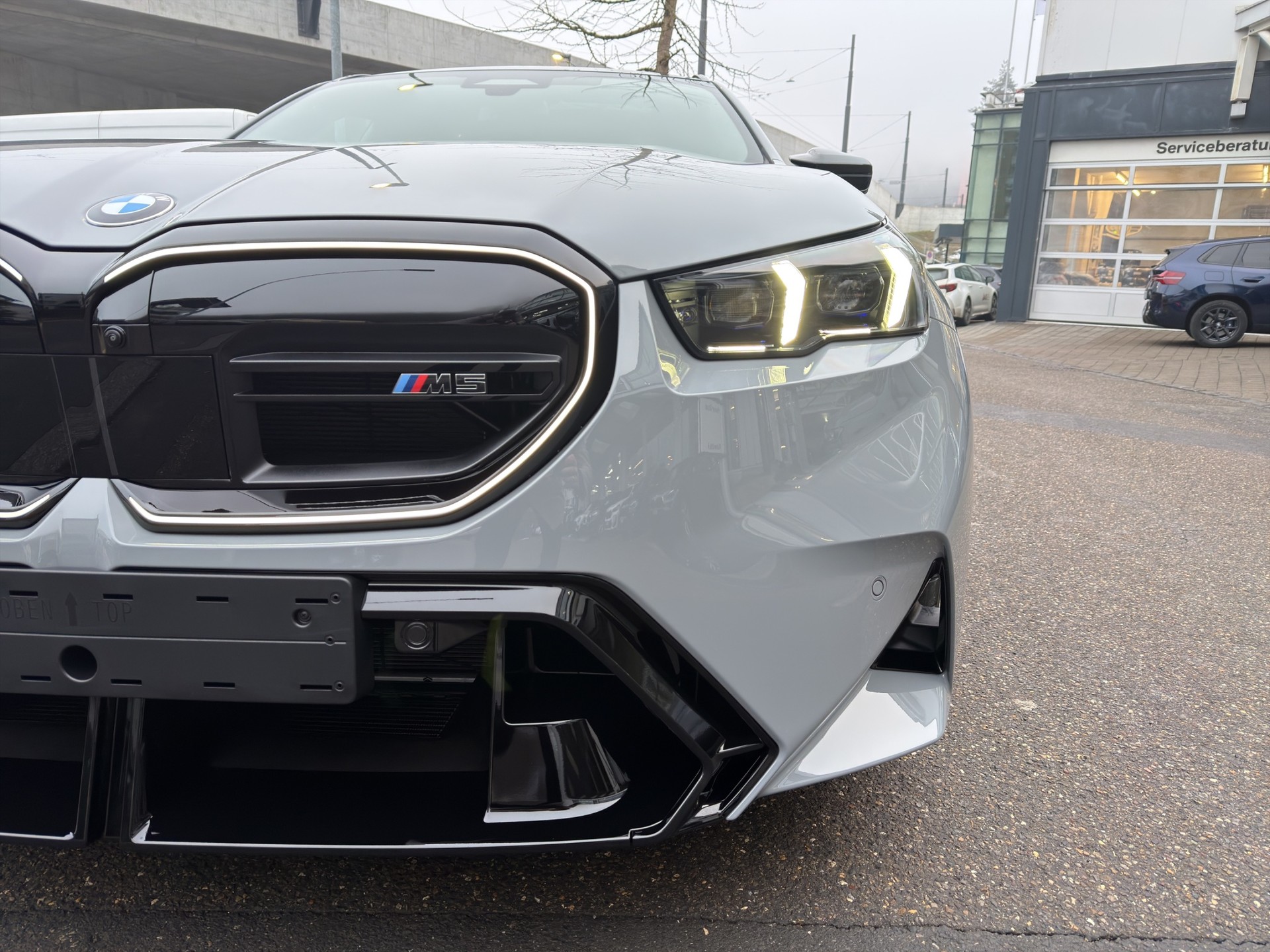 BMW M5 xDrive Touring-image-23