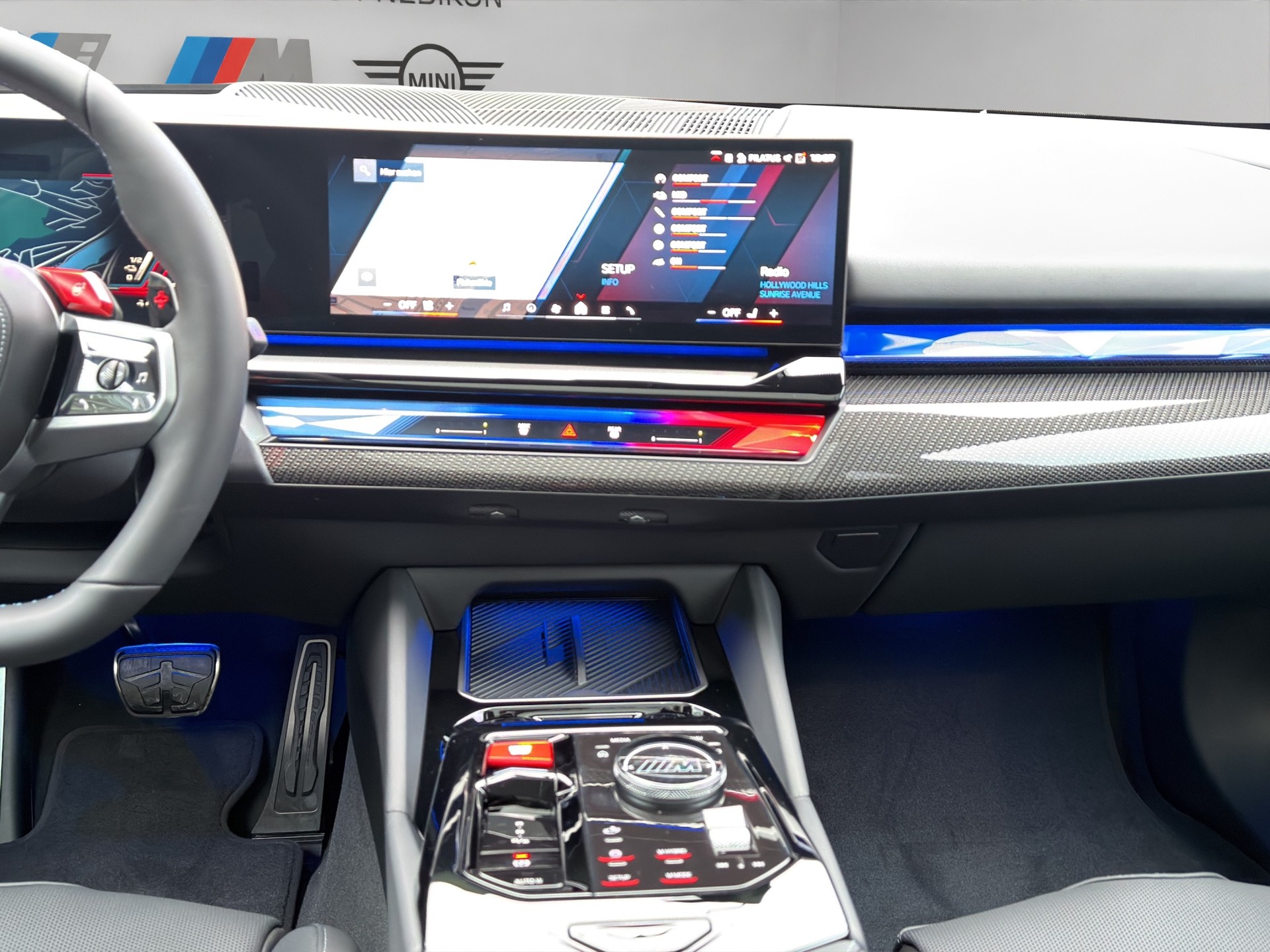 BMW M5 xDrive Touring-image-15