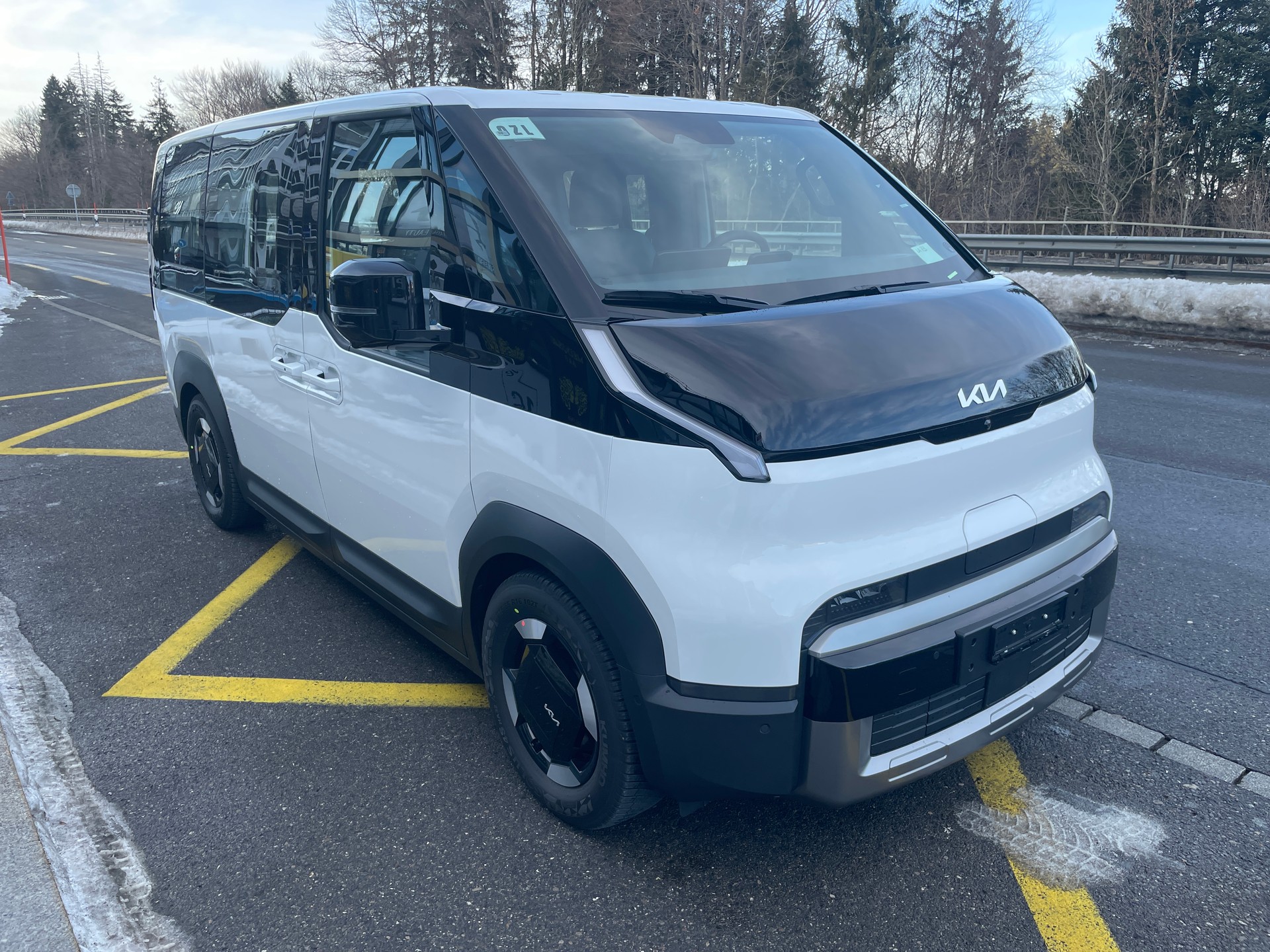 KIA PV5 71.2 kWh Elite mit Wärmepumpe, VOLLAUSSTATTUNG-showroom-element-2