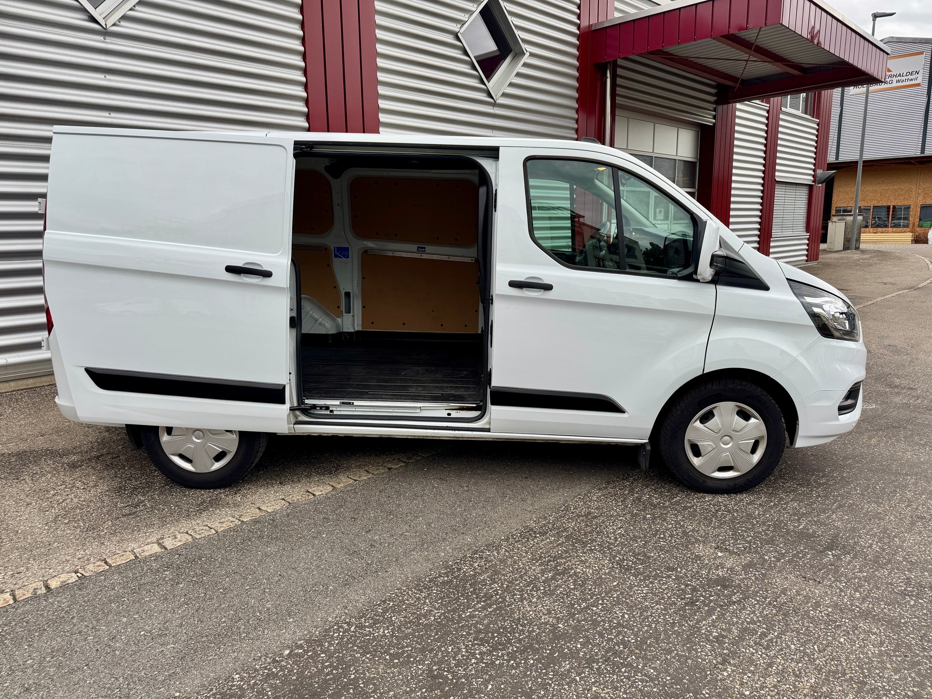 FORD Transit Custom Van 300 L1H1 Trend A-image-3