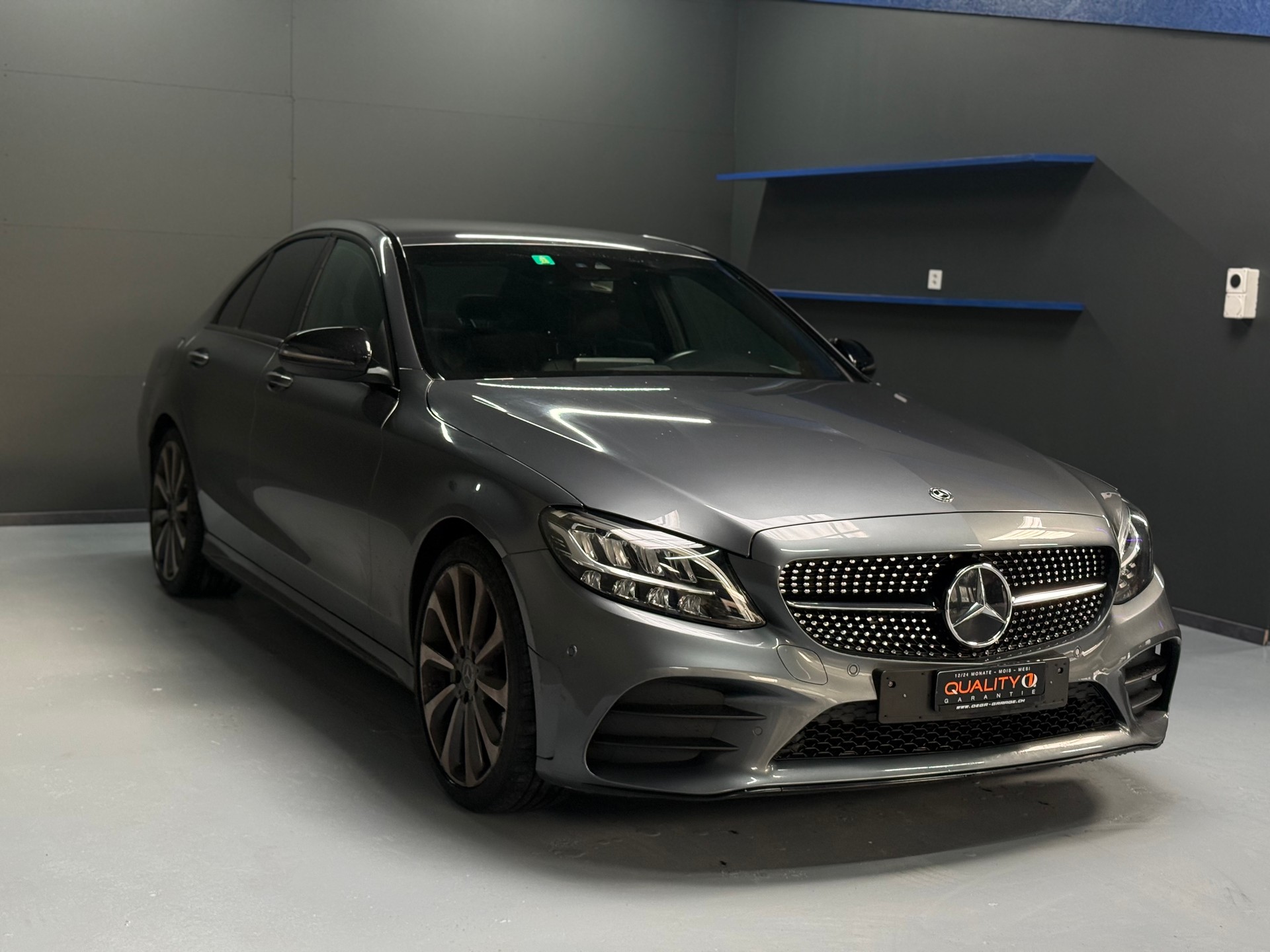 MERCEDES-BENZ C 180 BlueTEC AMG Line 7G-Tronic-image-2
