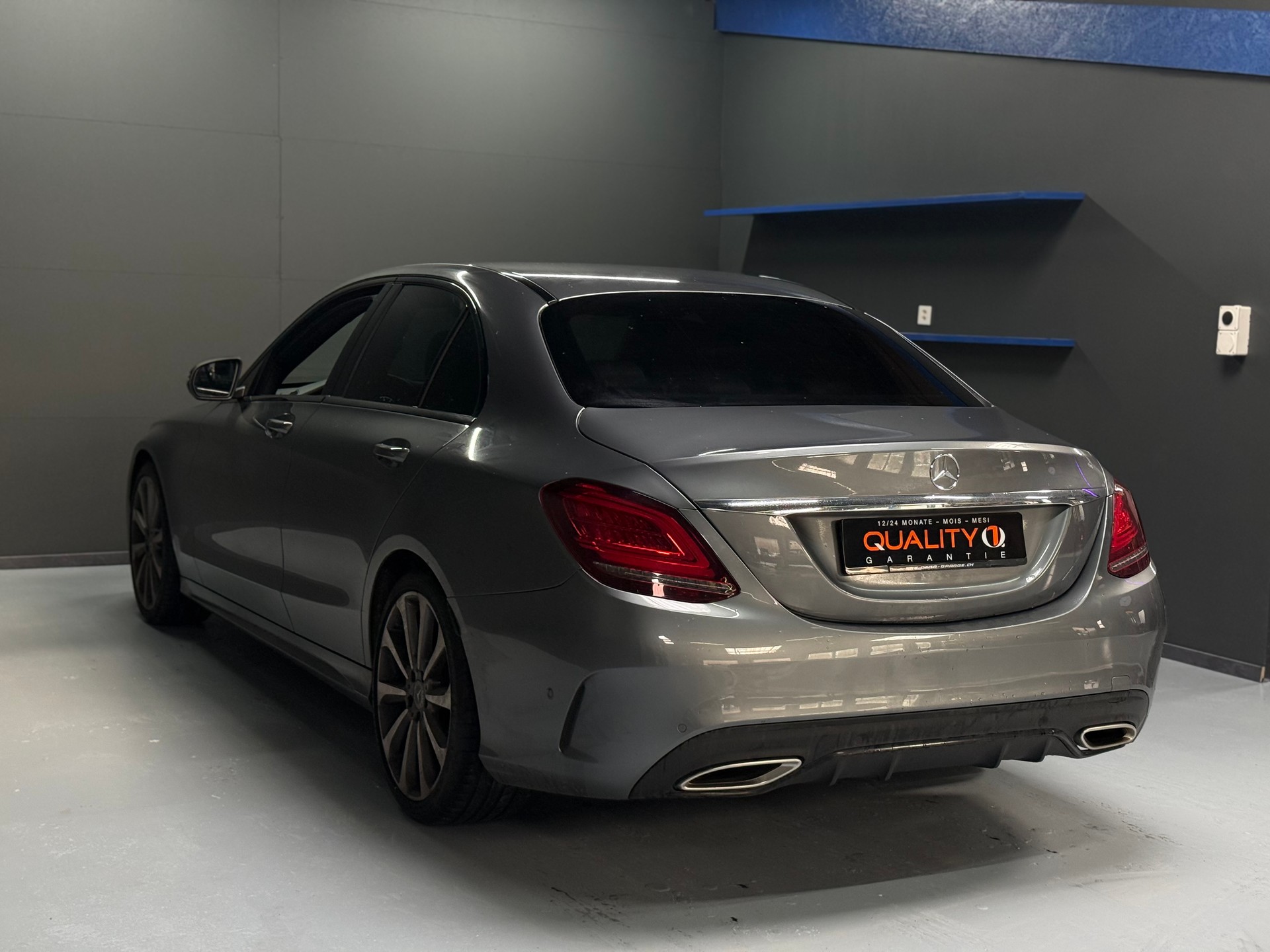 MERCEDES-BENZ C 180 BlueTEC AMG Line 7G-Tronic-image-4