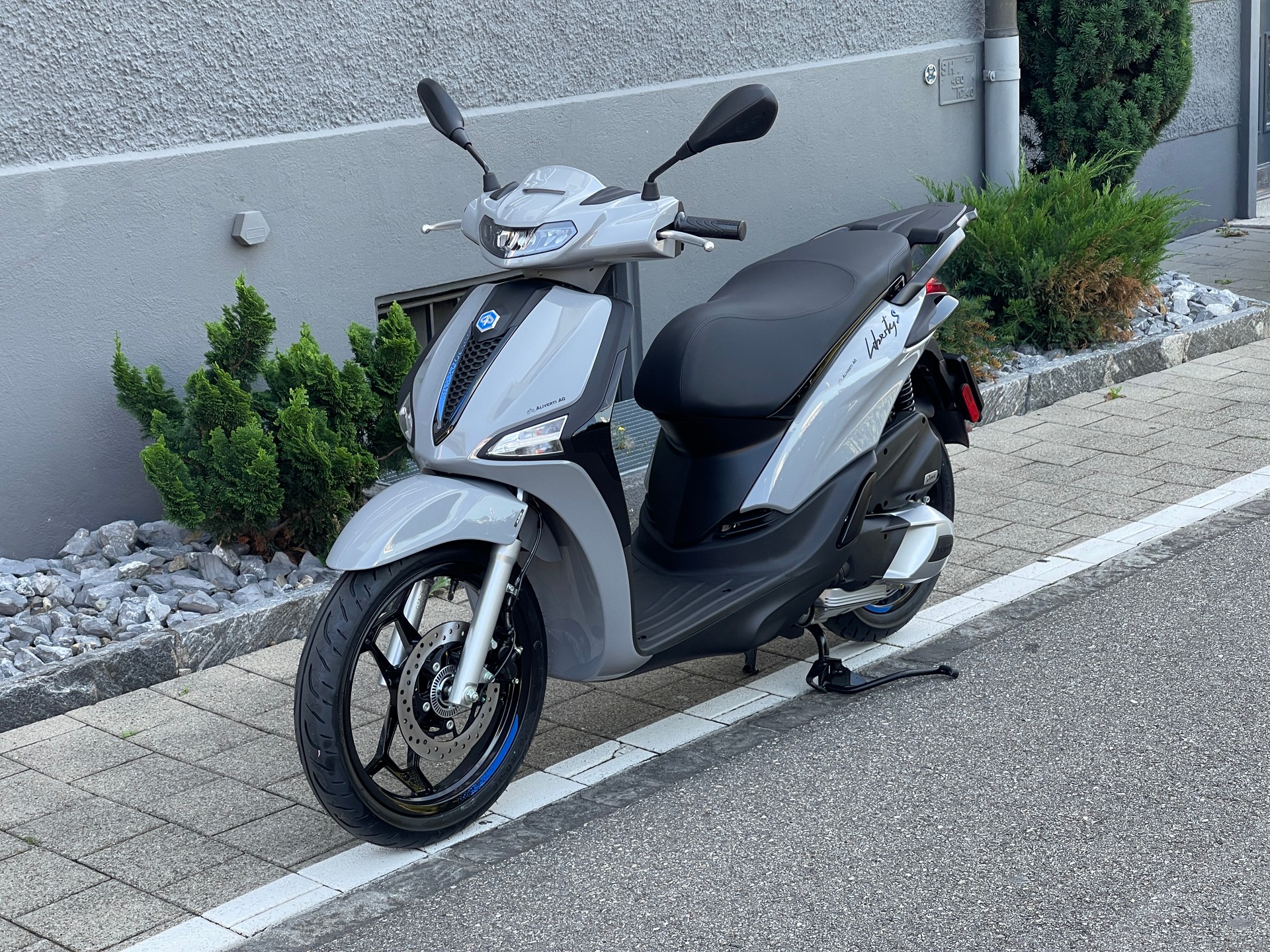 PIAGGIO Liberty 125 Sport E5+-showroom-element-1