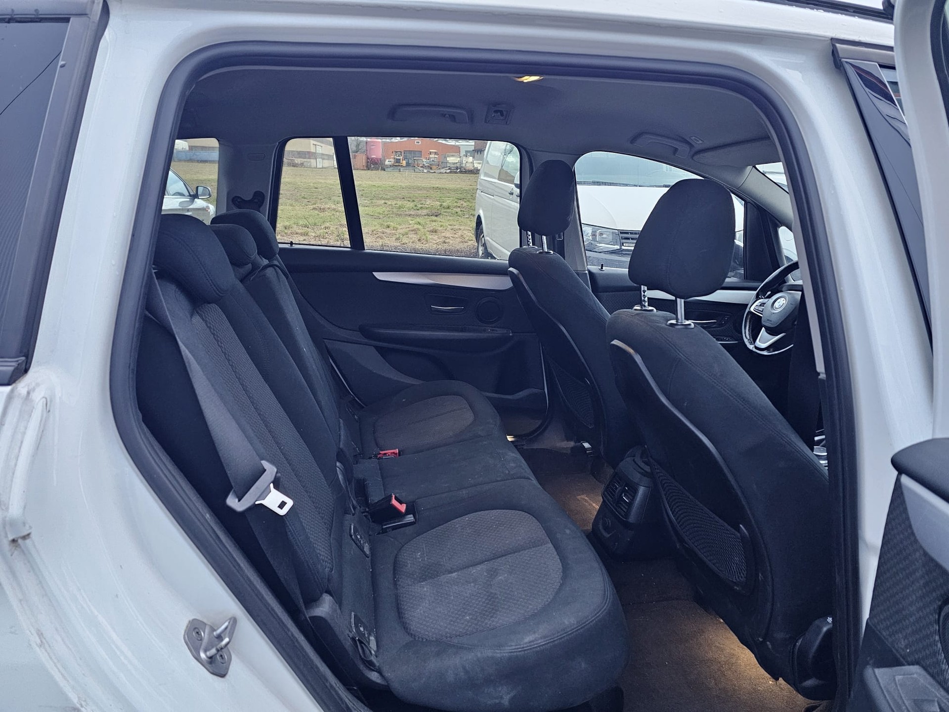 BMW 218d Gran Tourer Steptronic-image-11