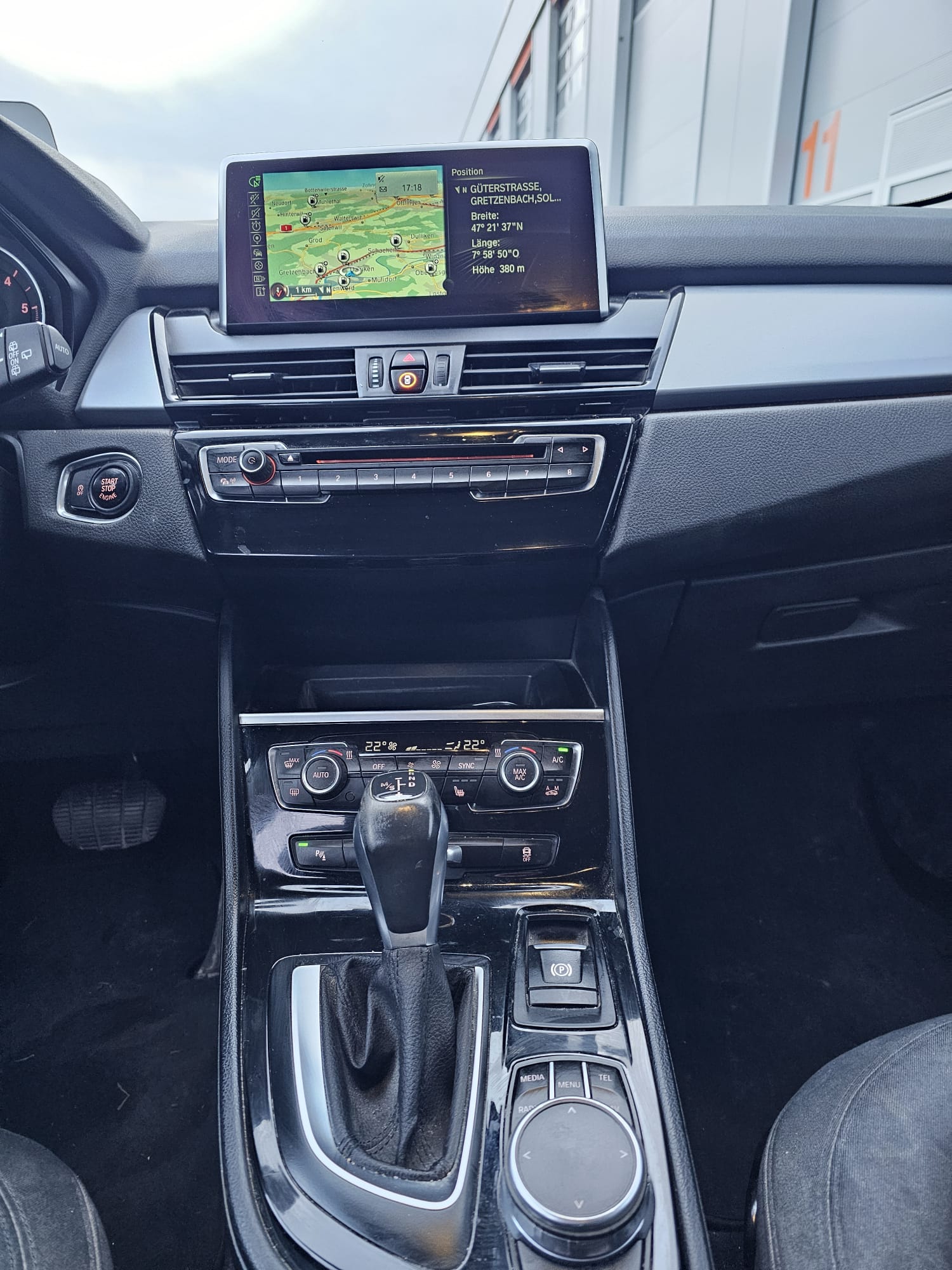 BMW 218d Gran Tourer Steptronic-image-13
