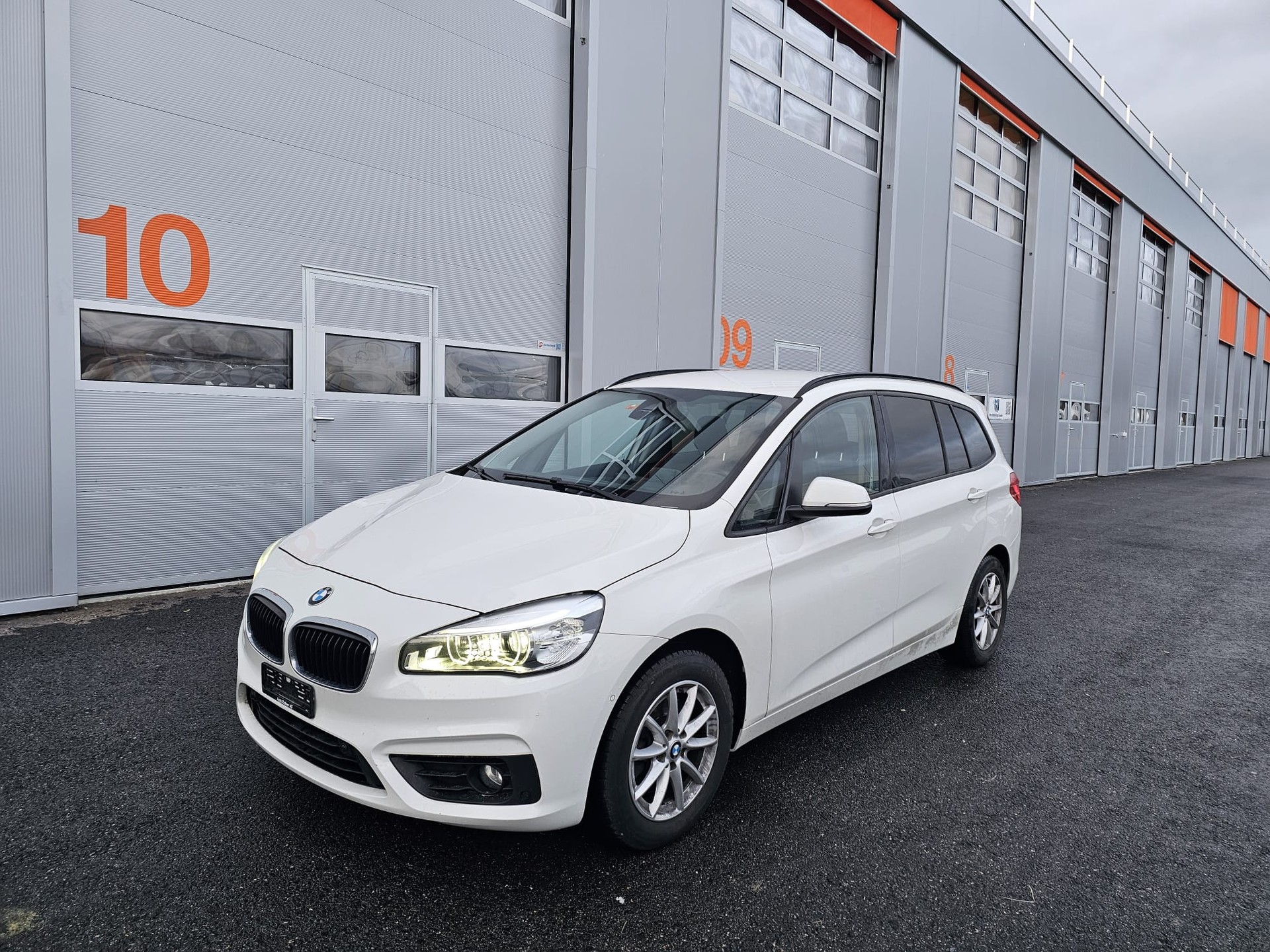 BMW 218d Gran Tourer Steptronic-image-0