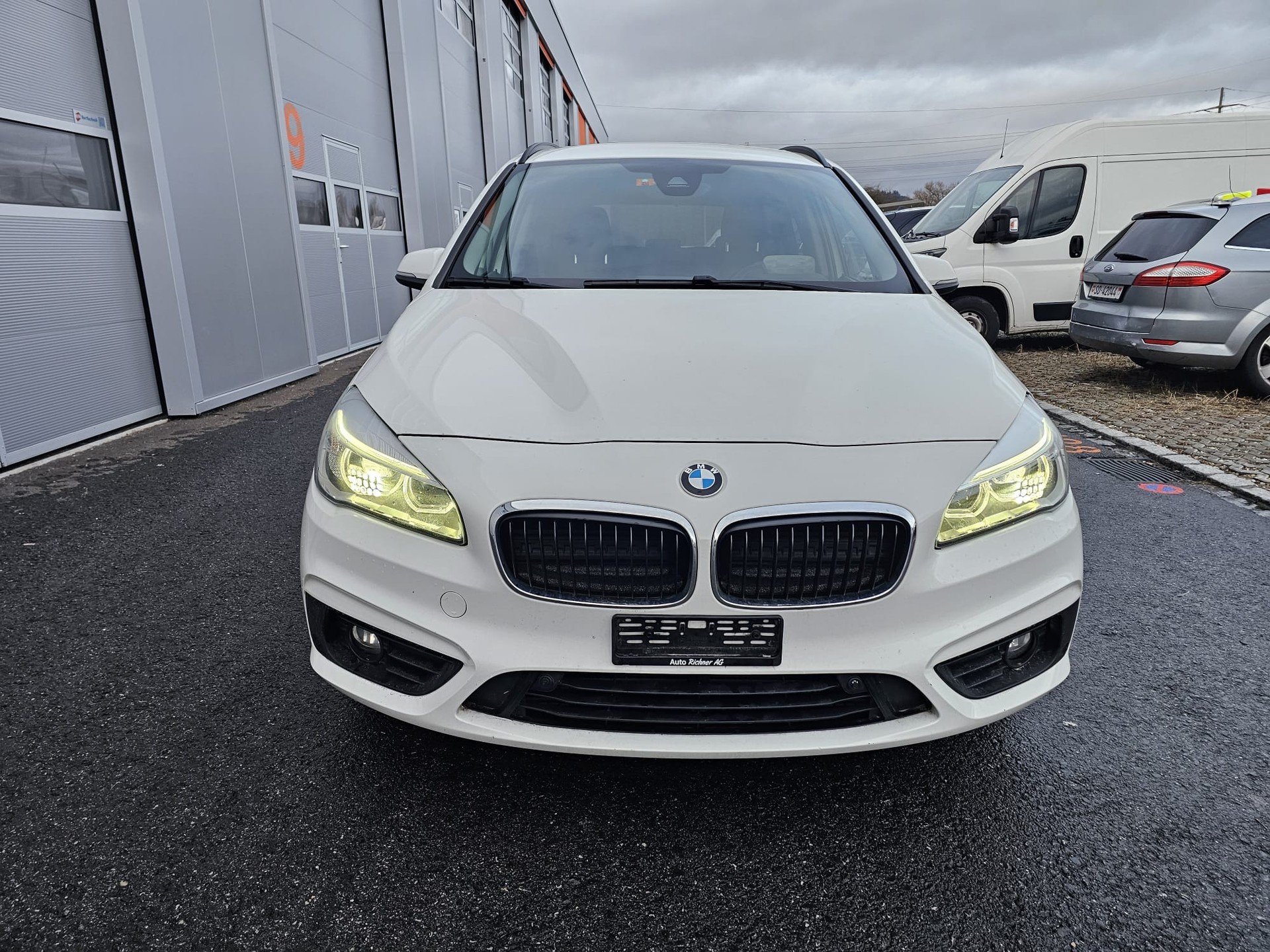 BMW 218d Gran Tourer Steptronic-image-6