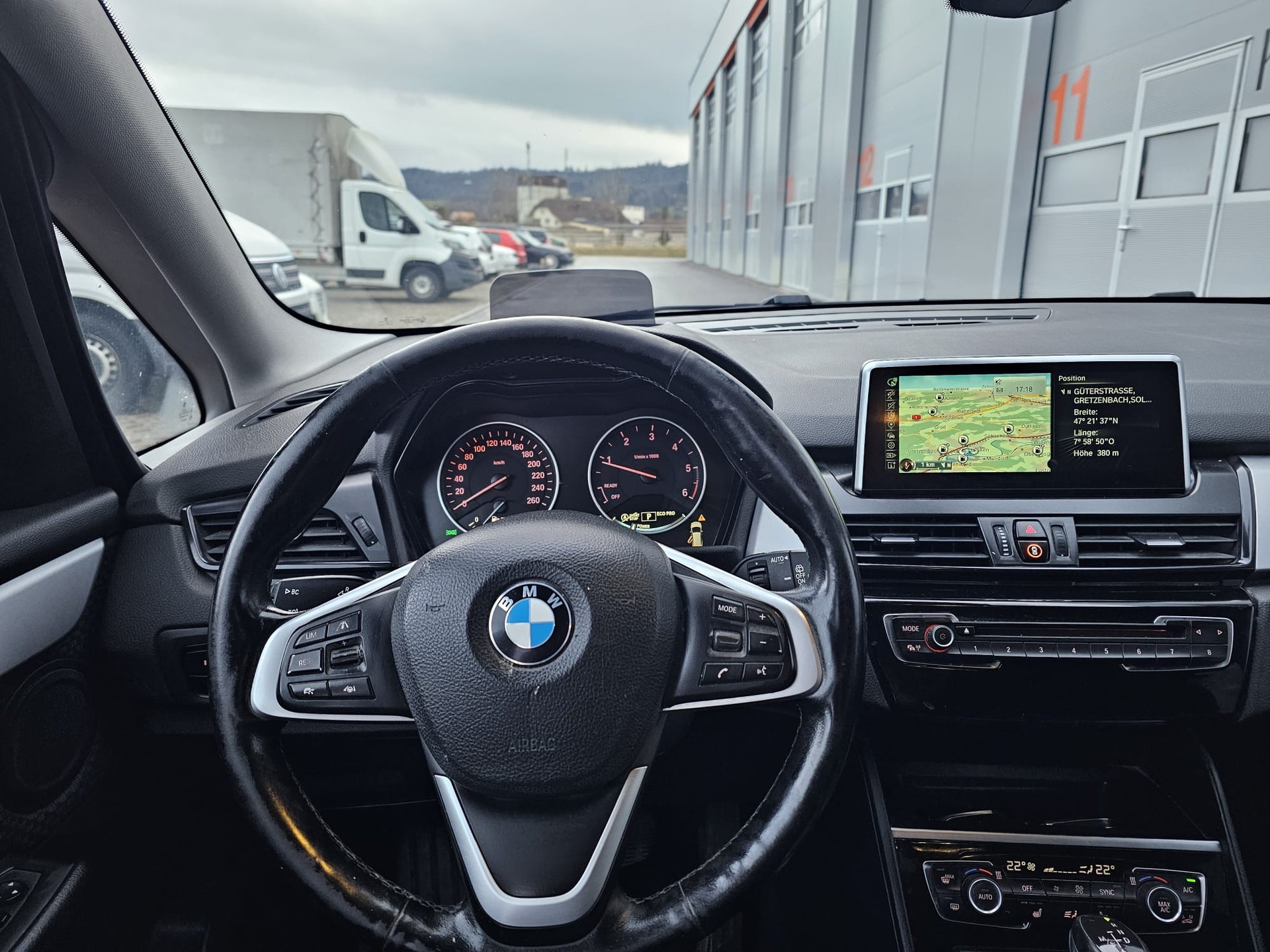 BMW 218d Gran Tourer Steptronic-image-12