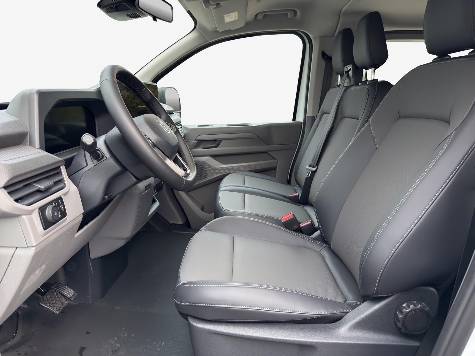 VW Transporter Plus 2.0 TDI Automat-image-7