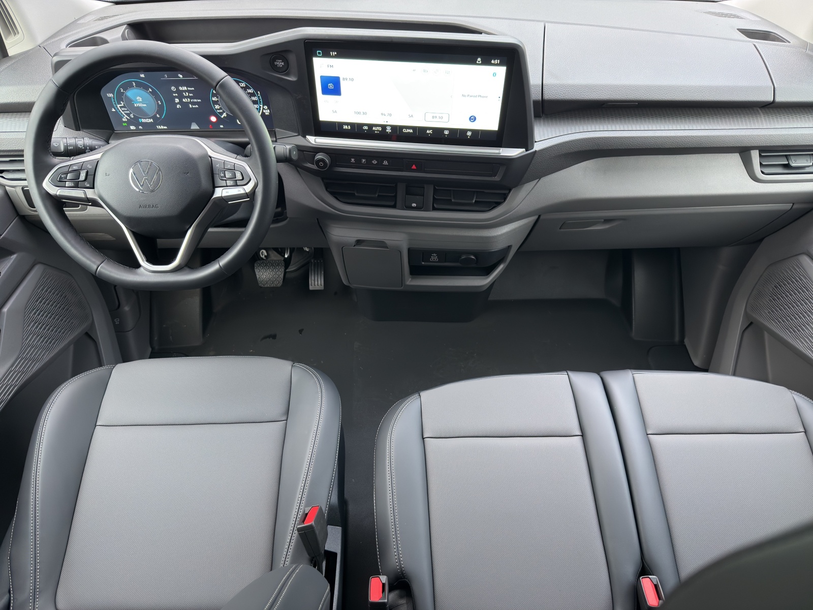 VW Transporter Plus 2.0 TDI Automat-image-8