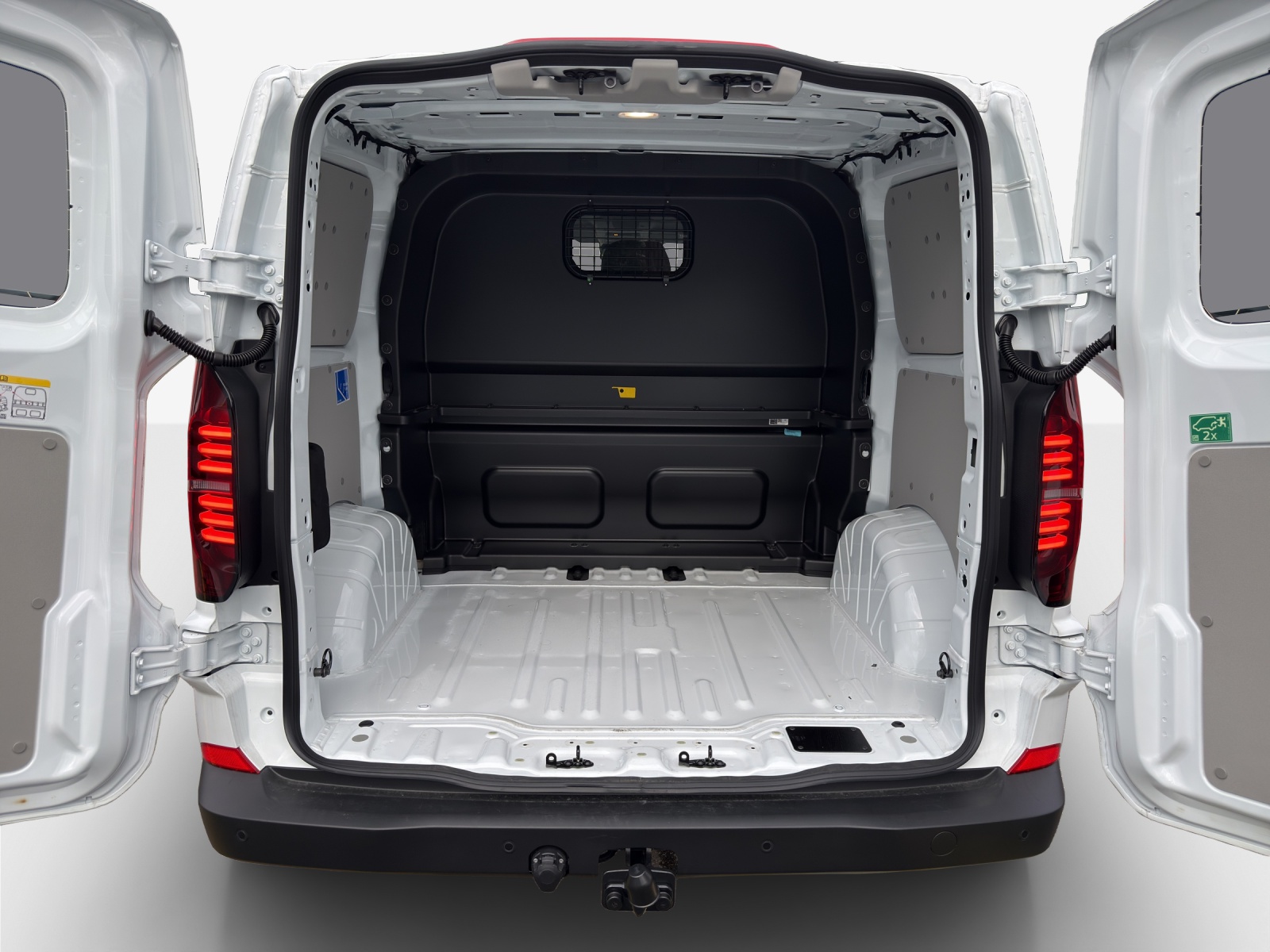 VW Transporter Plus 2.0 TDI Automat-image-12